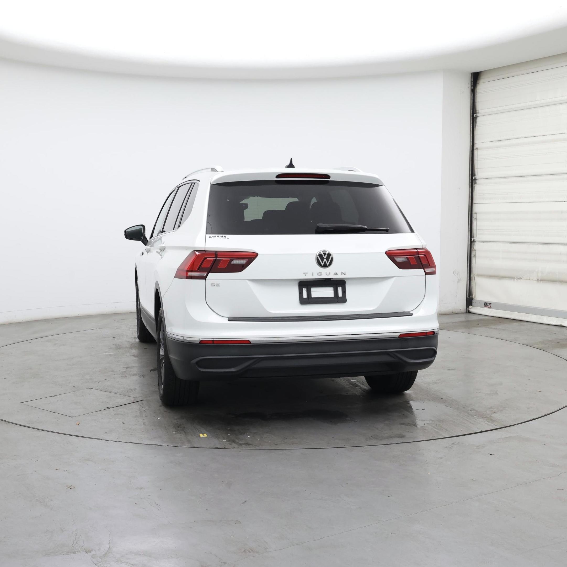 Thumbnail: 2023 Volkswagen Tiguan - 6