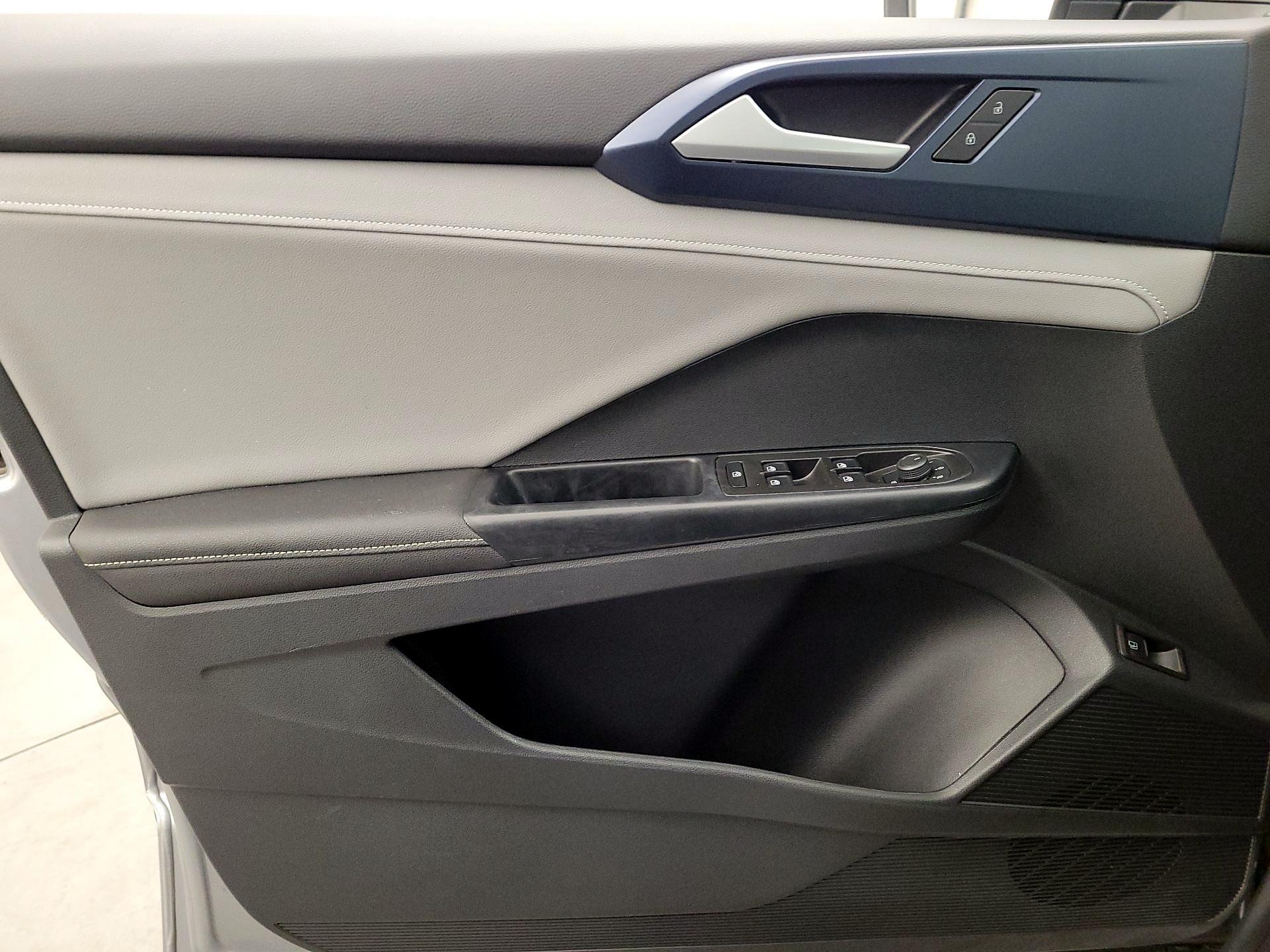 Thumbnail: 2024 Volkswagen Taos - 12