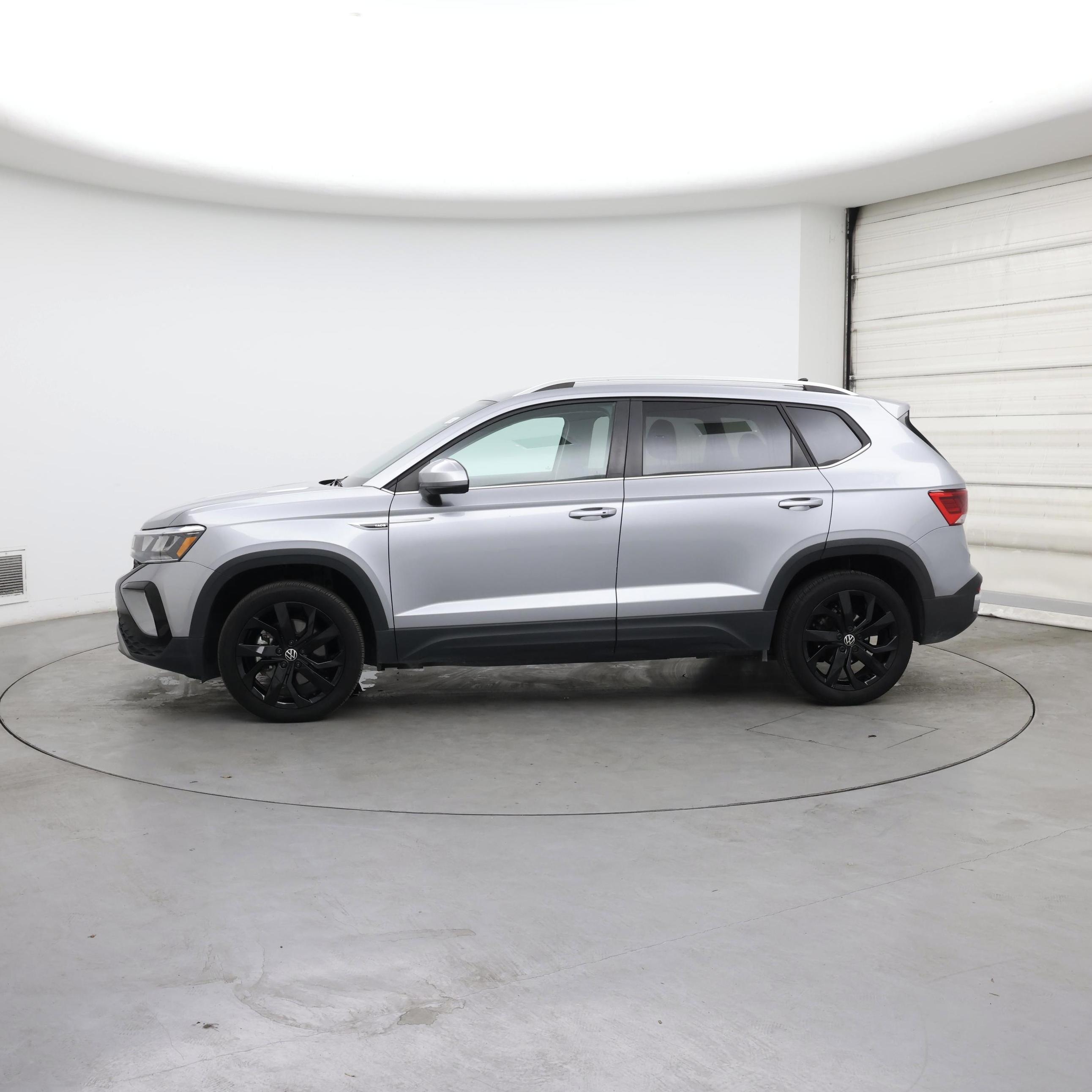 Thumbnail: 2024 Volkswagen Taos - 3