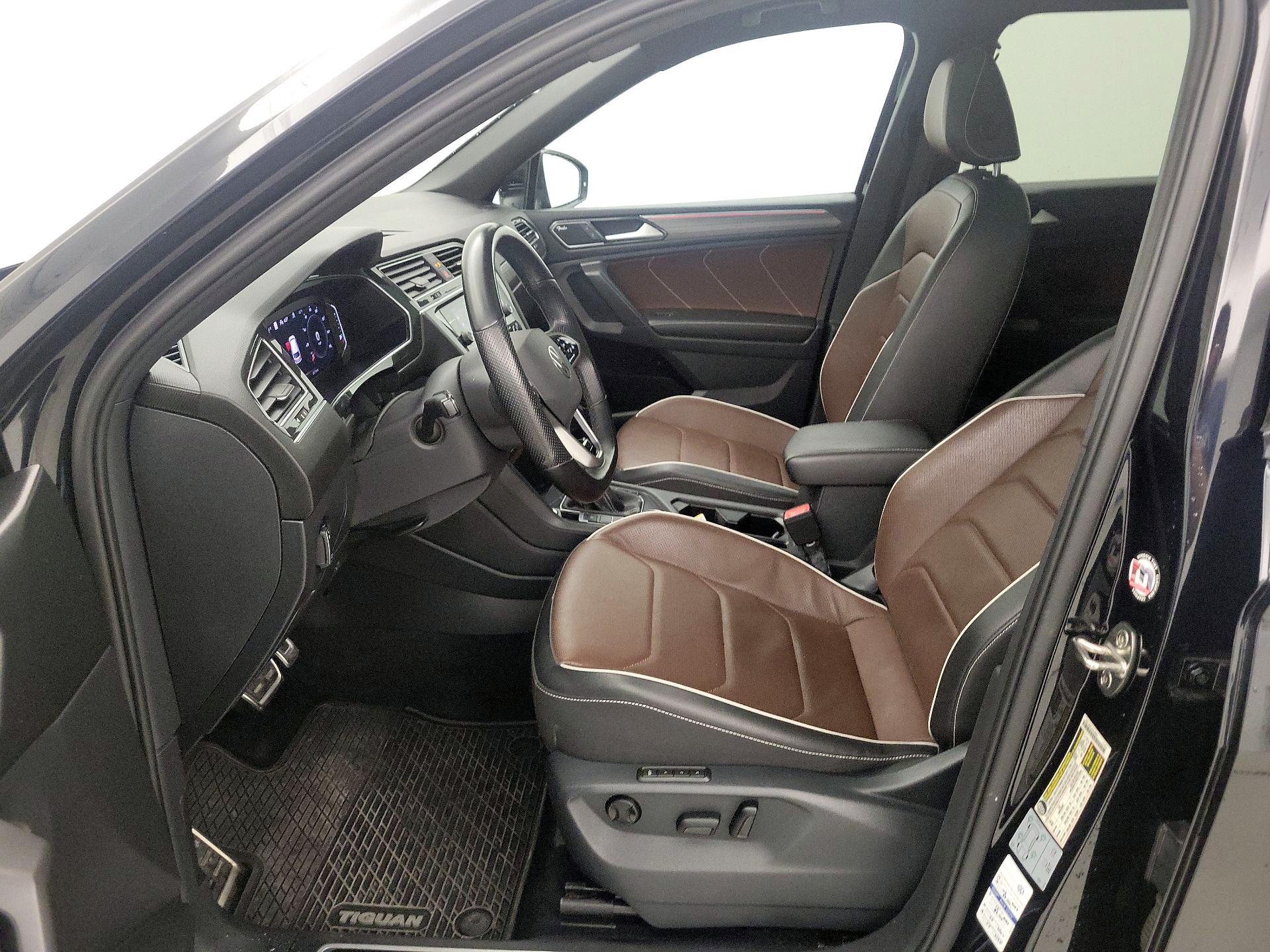 Thumbnail: 2022 Volkswagen Tiguan - 11