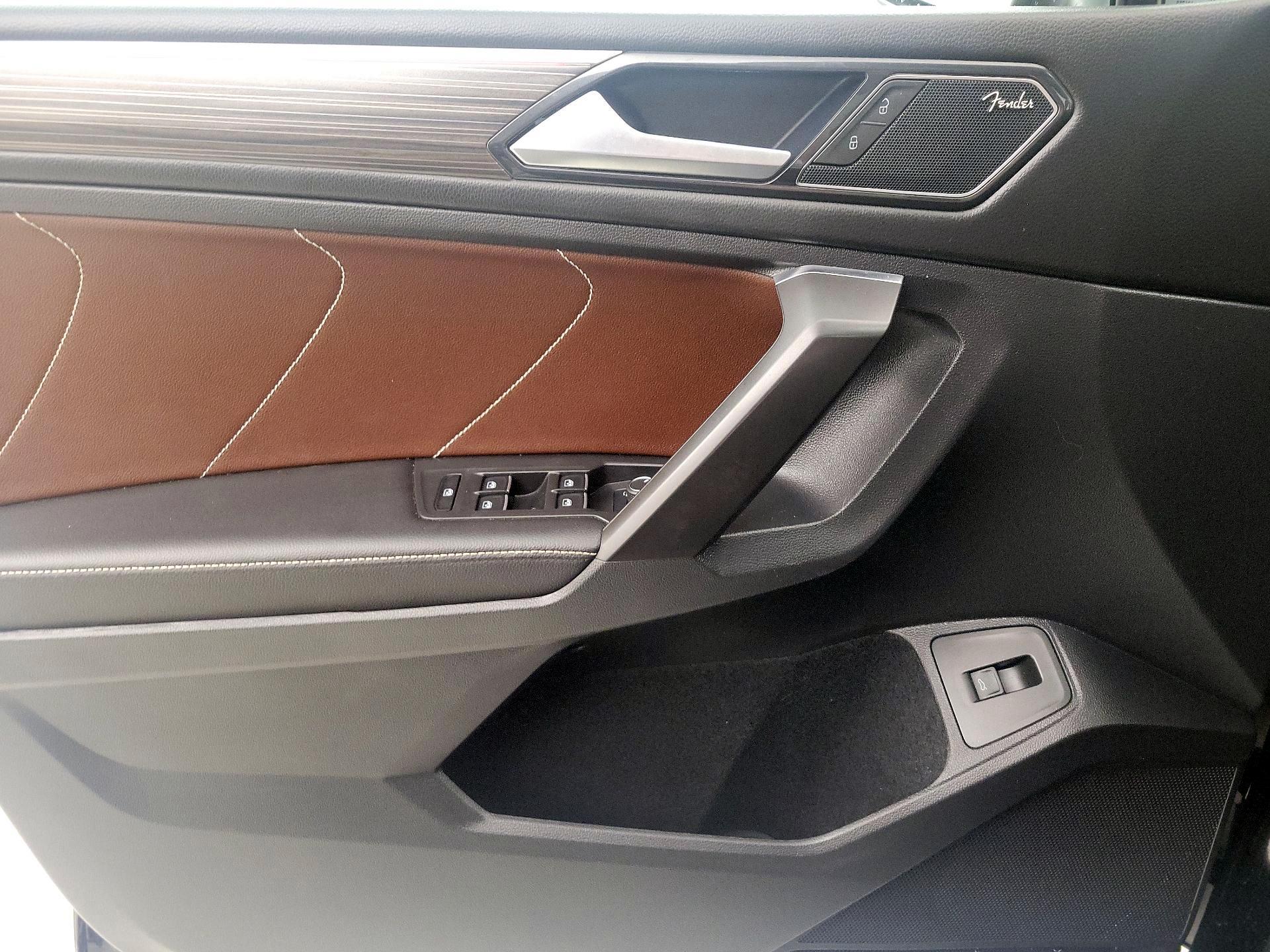 Thumbnail: 2022 Volkswagen Tiguan - 12