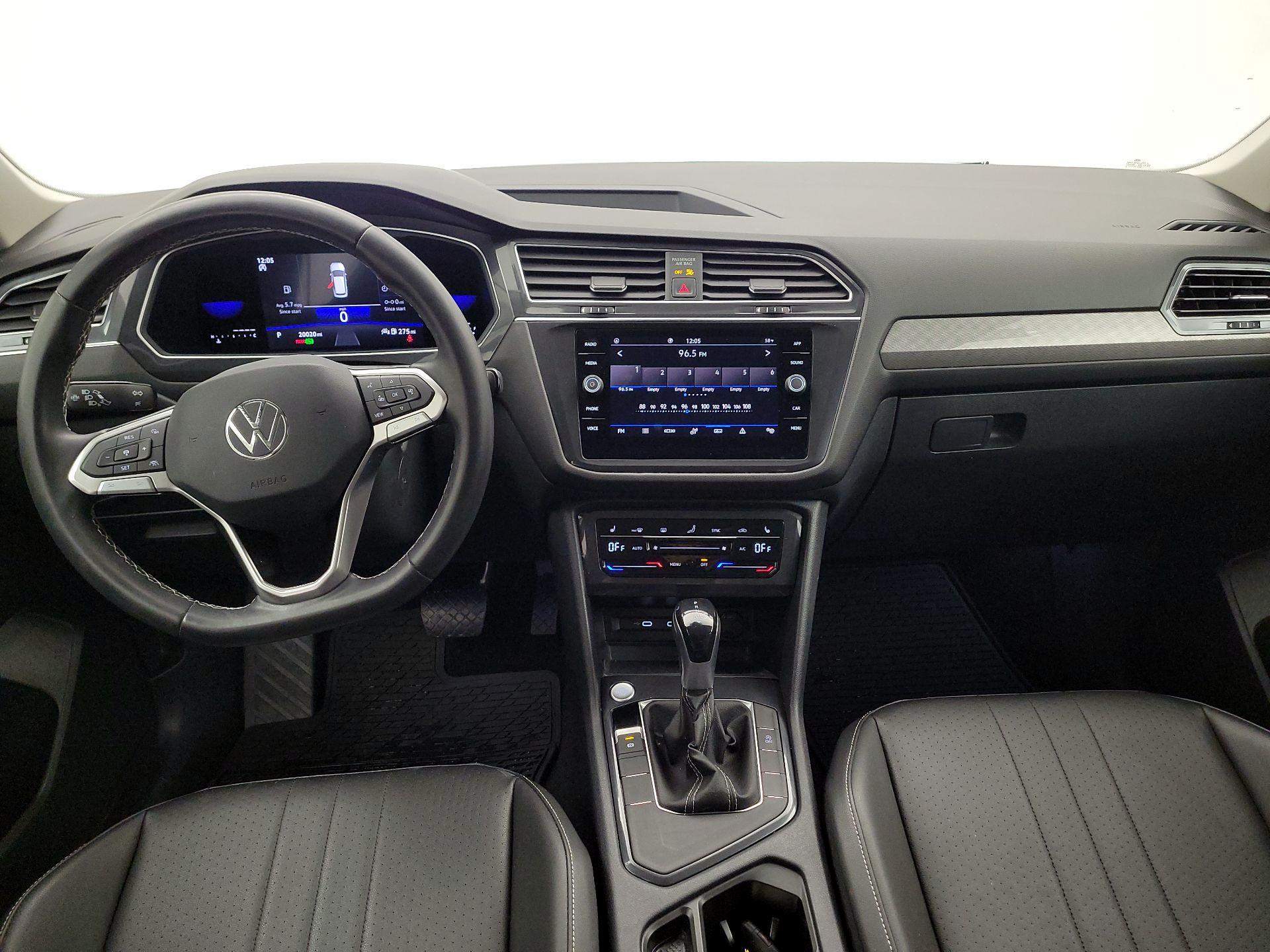 Thumbnail: 2023 Volkswagen Tiguan - 9