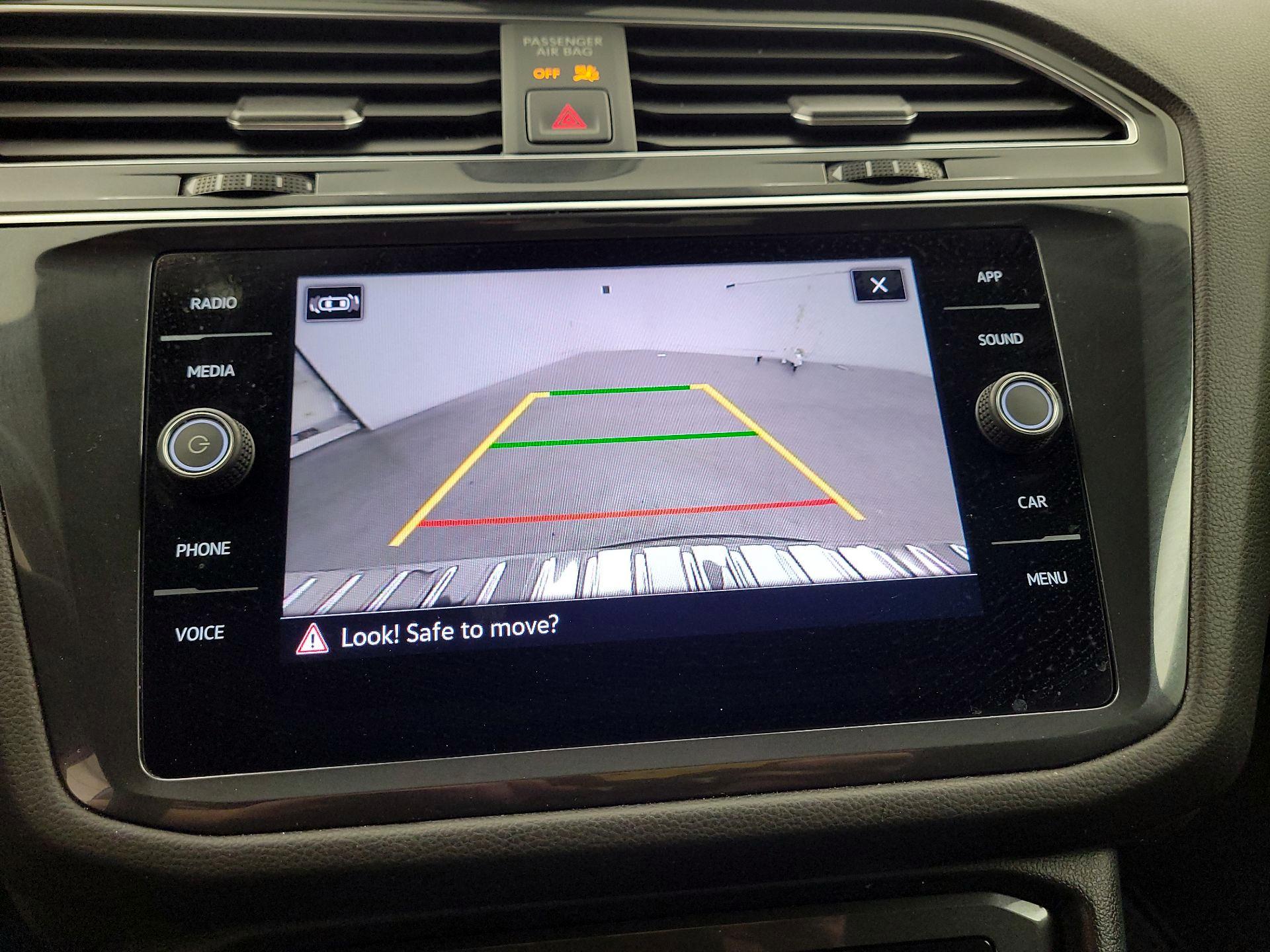 Thumbnail: 2023 Volkswagen Tiguan - 14