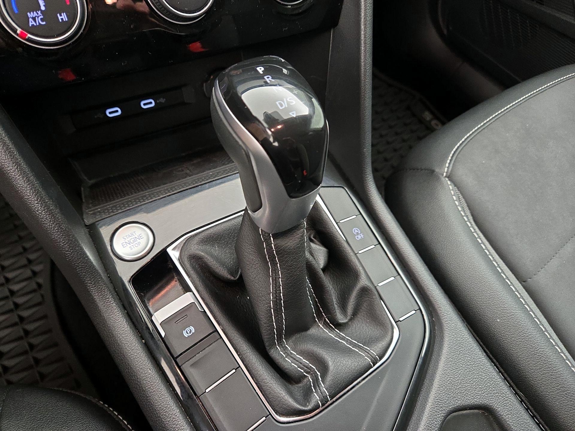 Thumbnail: 2023 Volkswagen Taos - 17