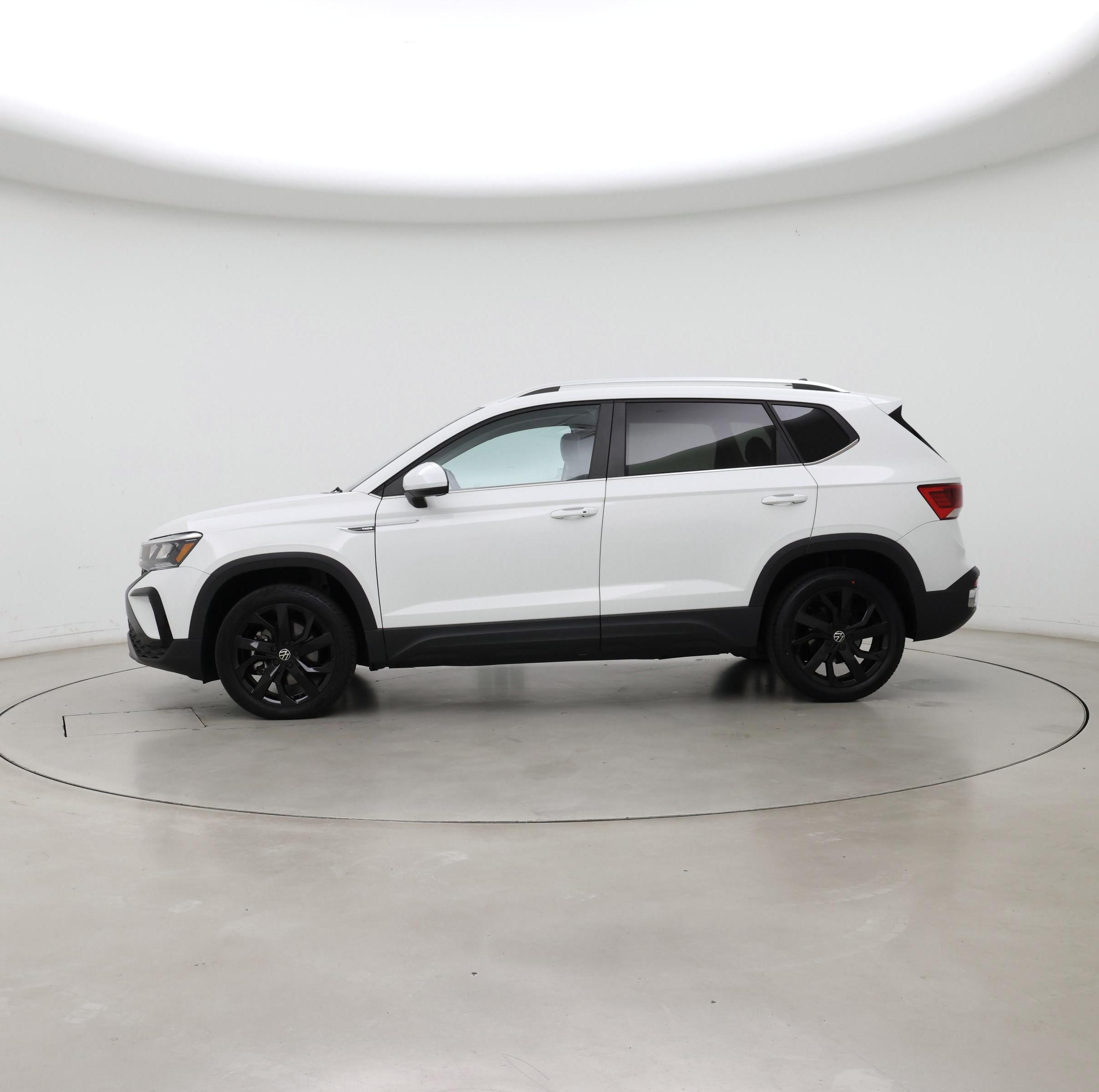 Thumbnail: 2023 Volkswagen Taos - 3