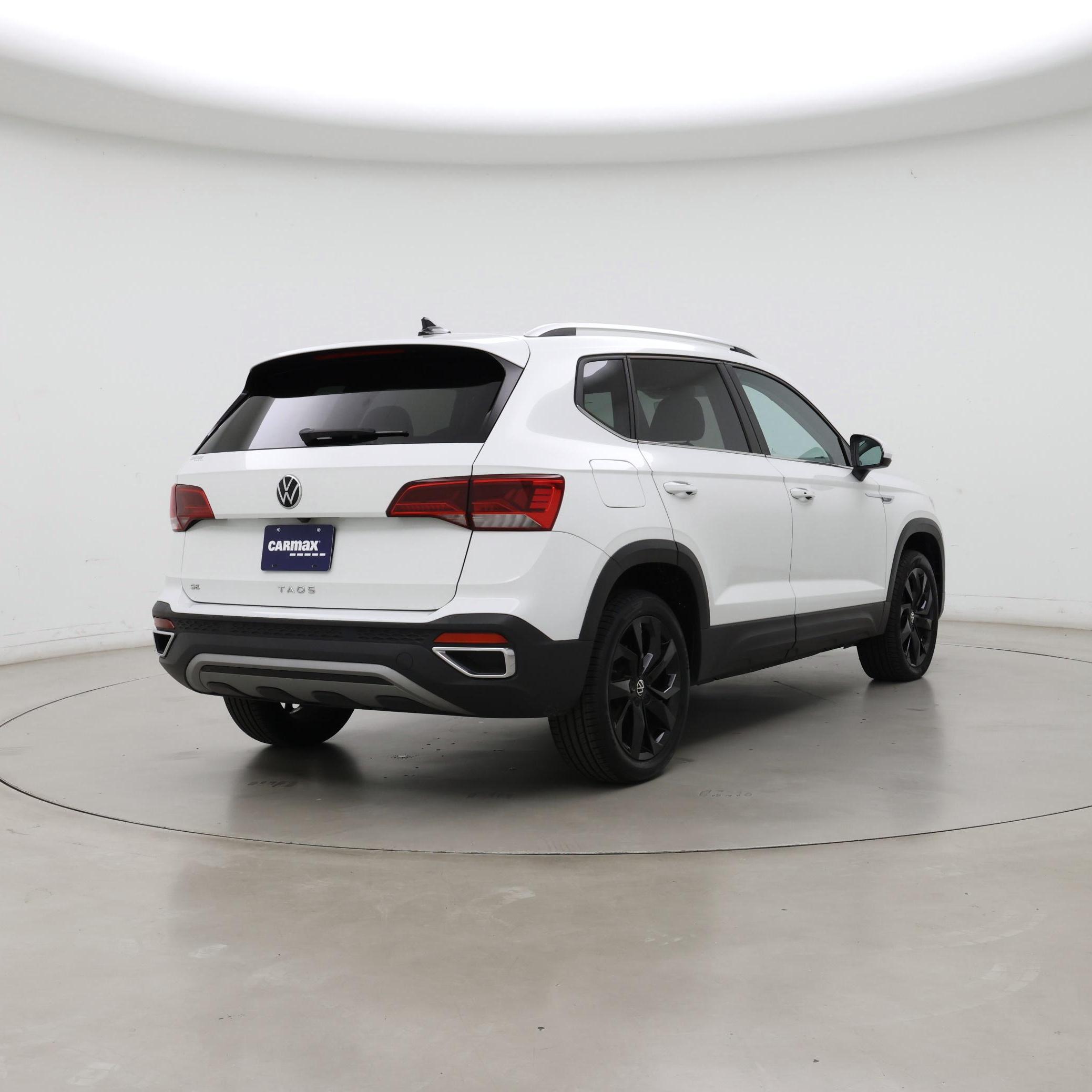 Thumbnail: 2023 Volkswagen Taos - 8