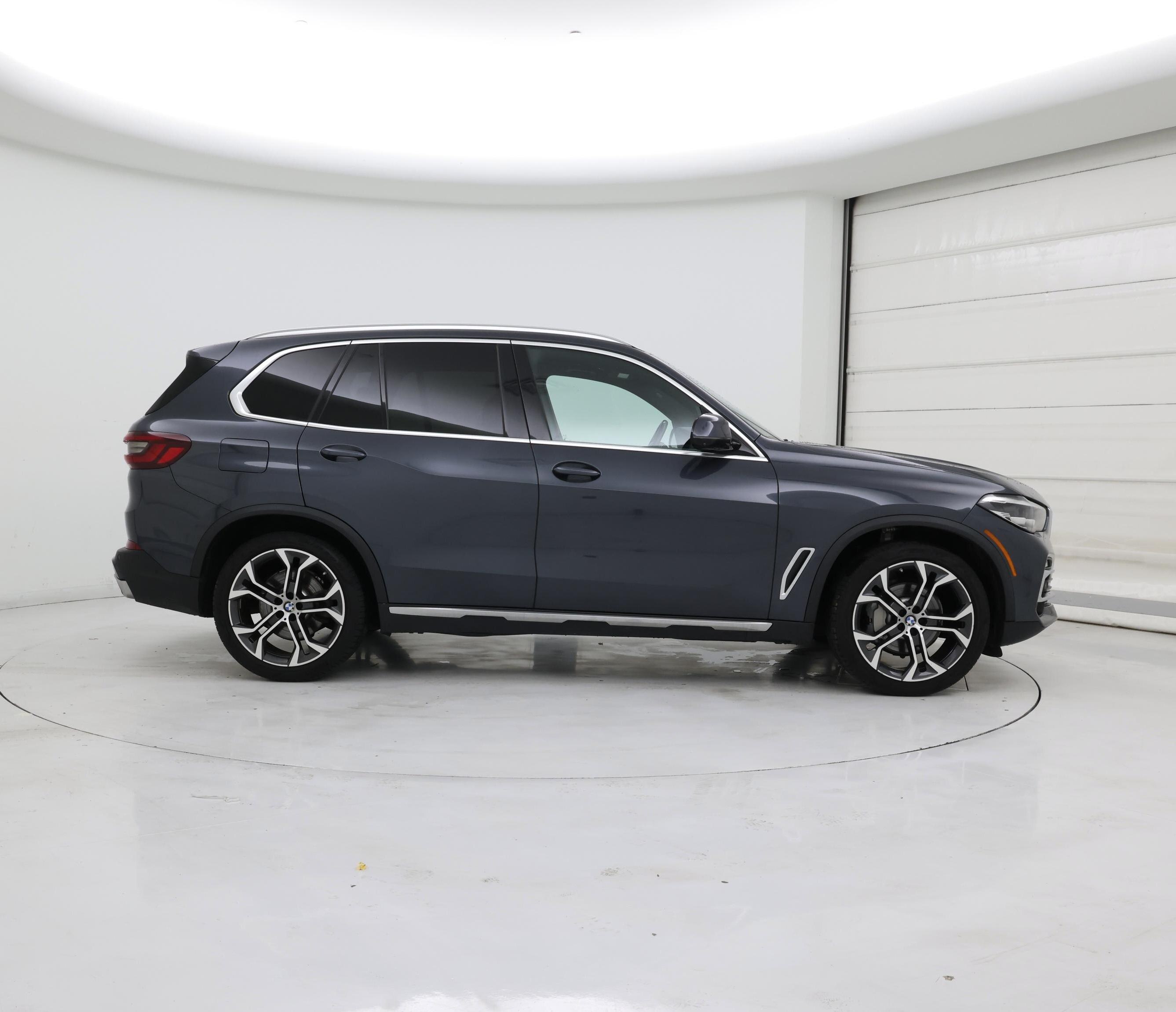Thumbnail: 2021 BMW X5 - 7