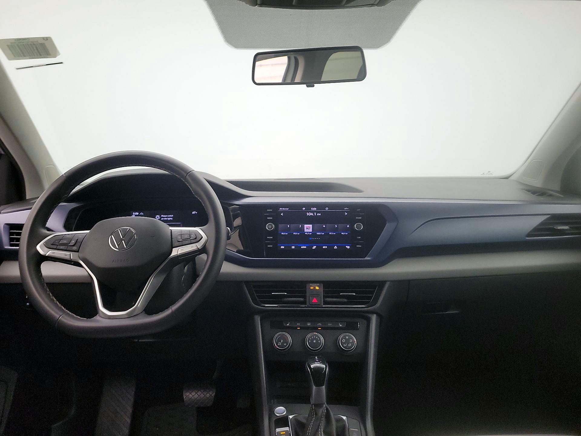 Thumbnail: 2022 Volkswagen Taos - 9