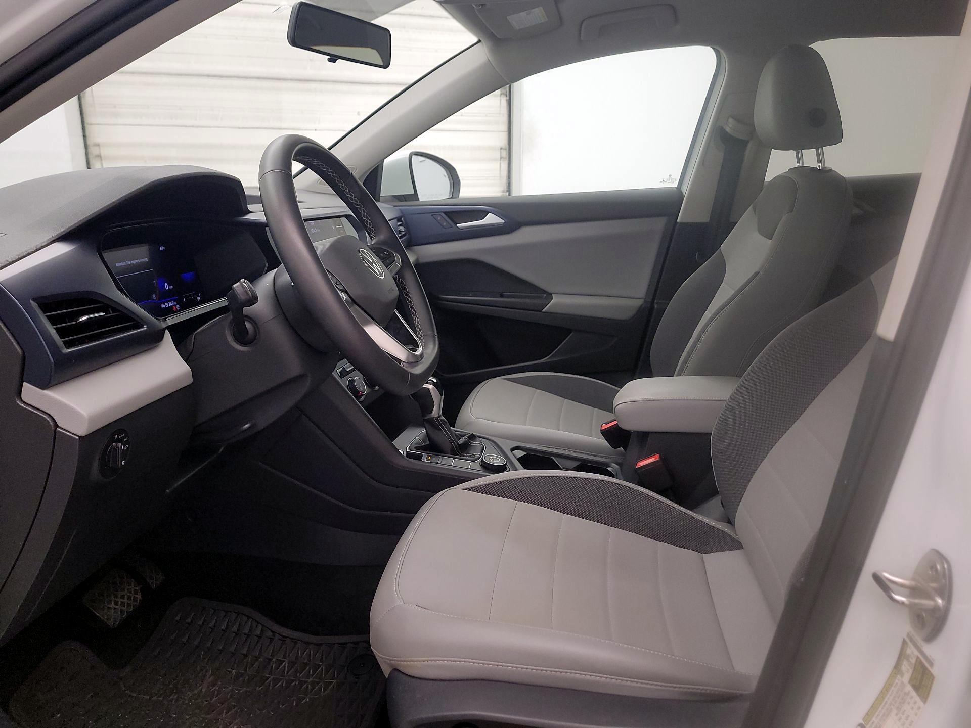 Thumbnail: 2022 Volkswagen Taos - 11