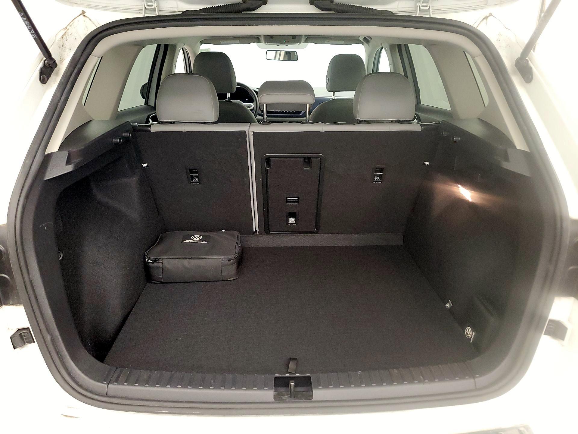 Thumbnail: 2022 Volkswagen Taos - 20