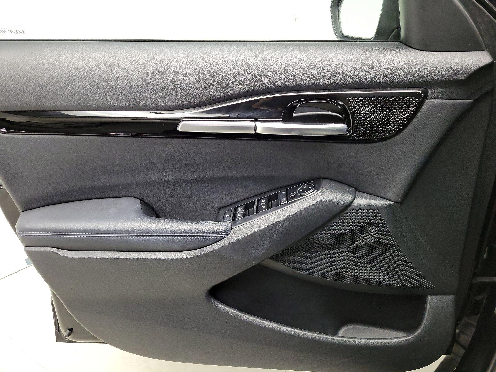 Thumbnail: 2023 Kia Seltos - 12