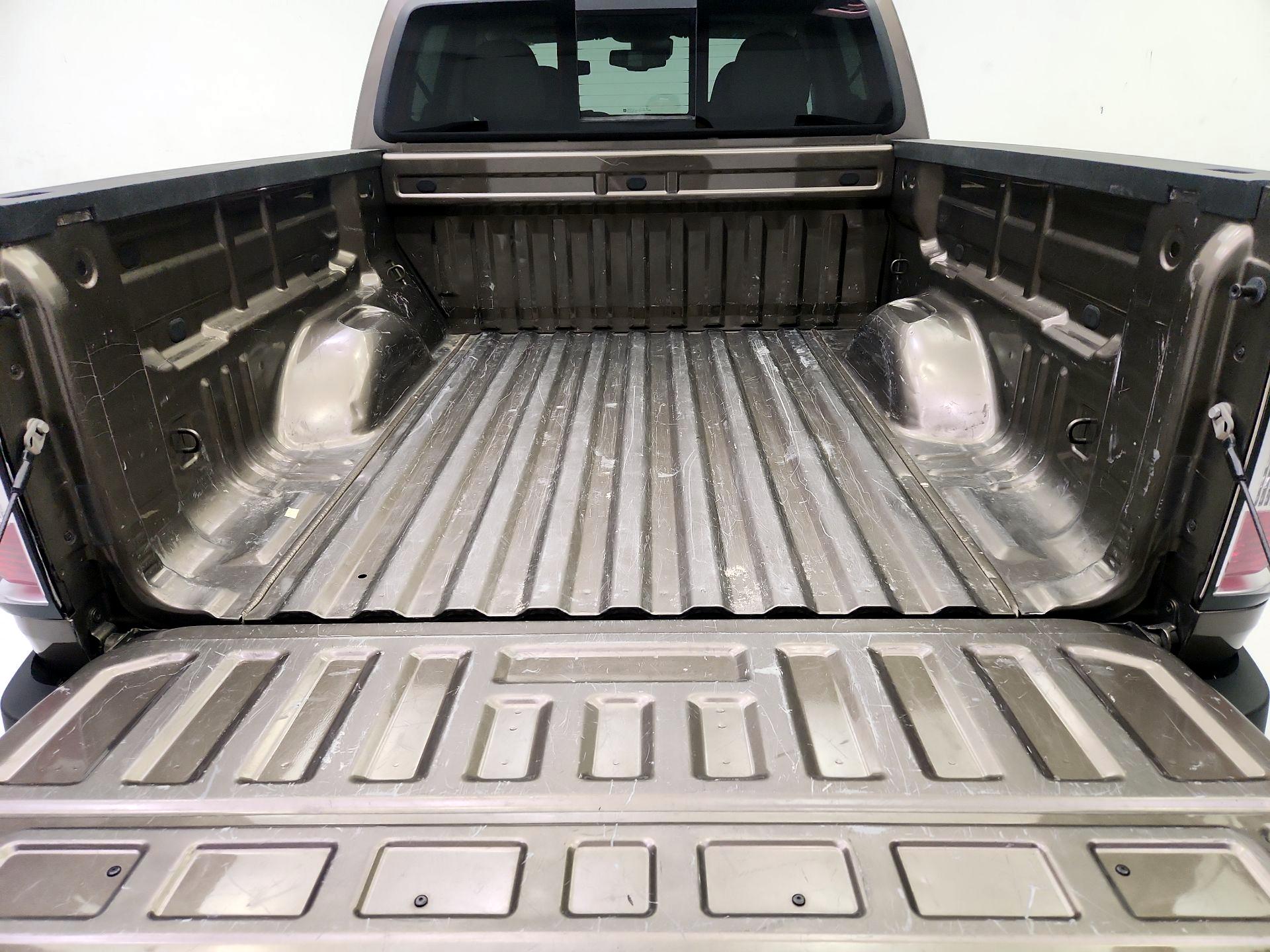 Thumbnail: 2016 GMC Canyon - 19