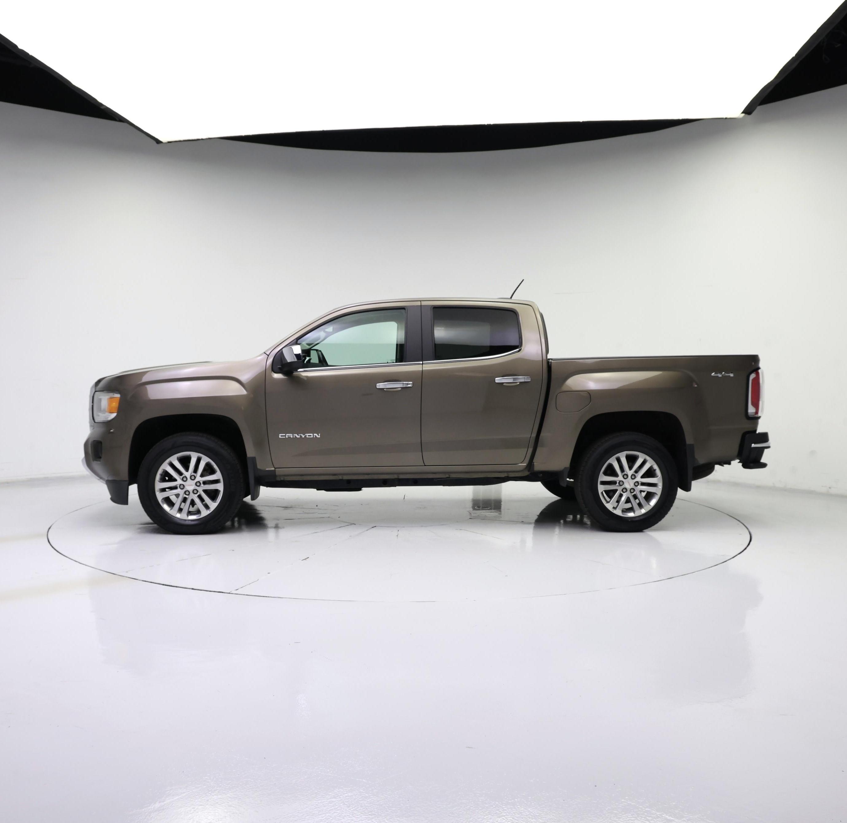 Thumbnail: 2016 GMC Canyon - 3