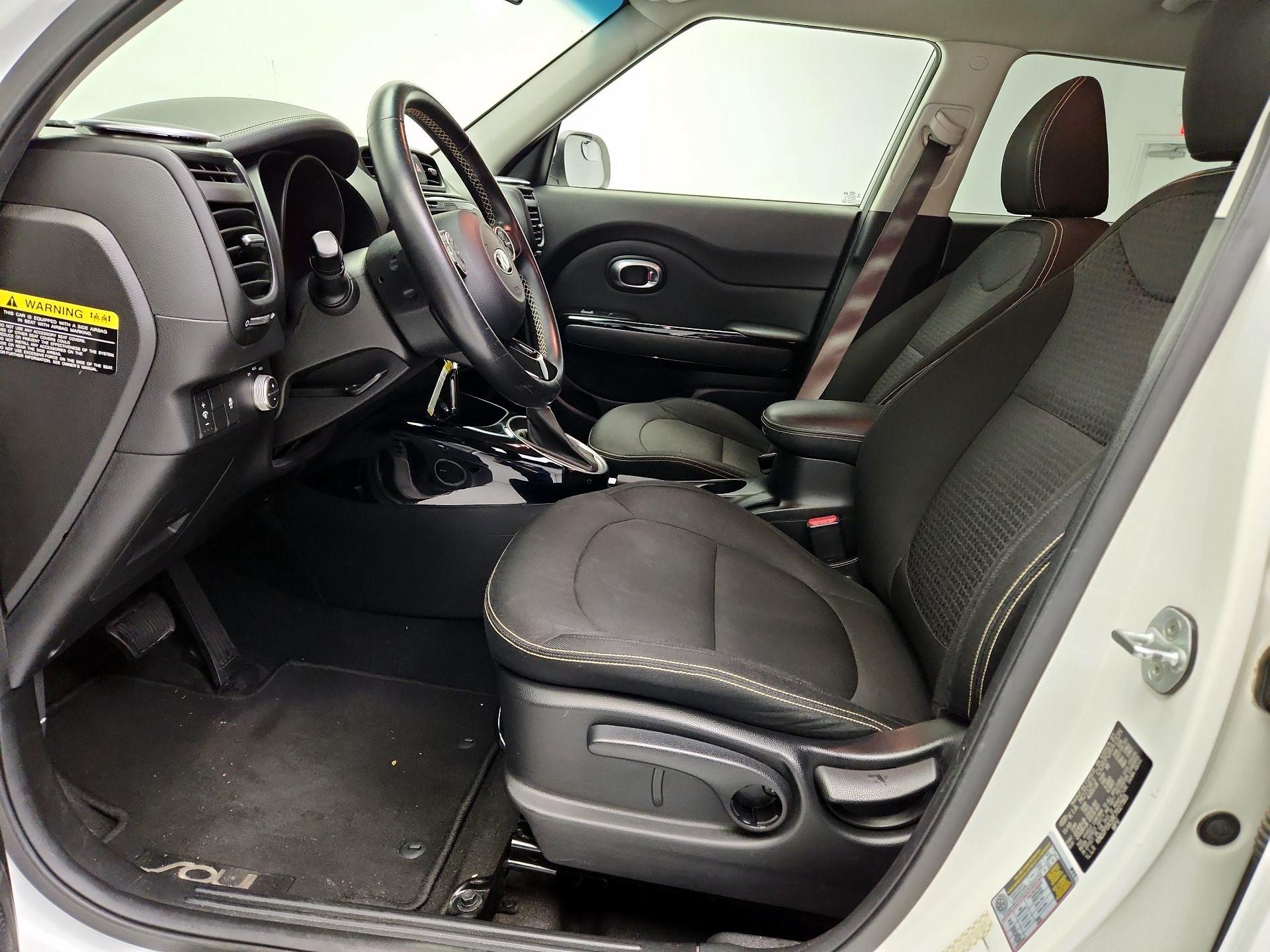 Thumbnail: 2014 Kia Soul - 11