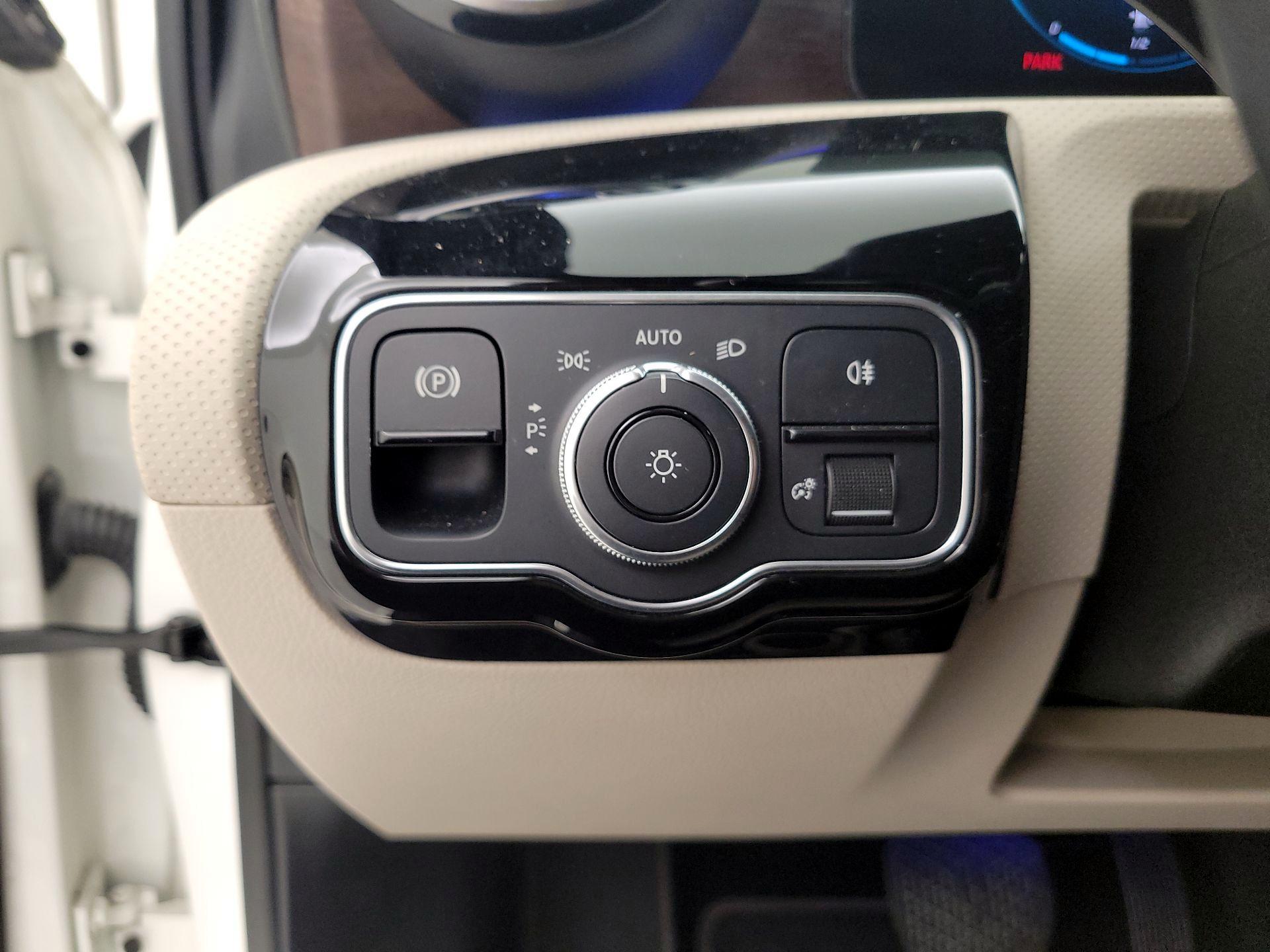 Thumbnail: 2022 Mercedes-Benz A-Class - 11