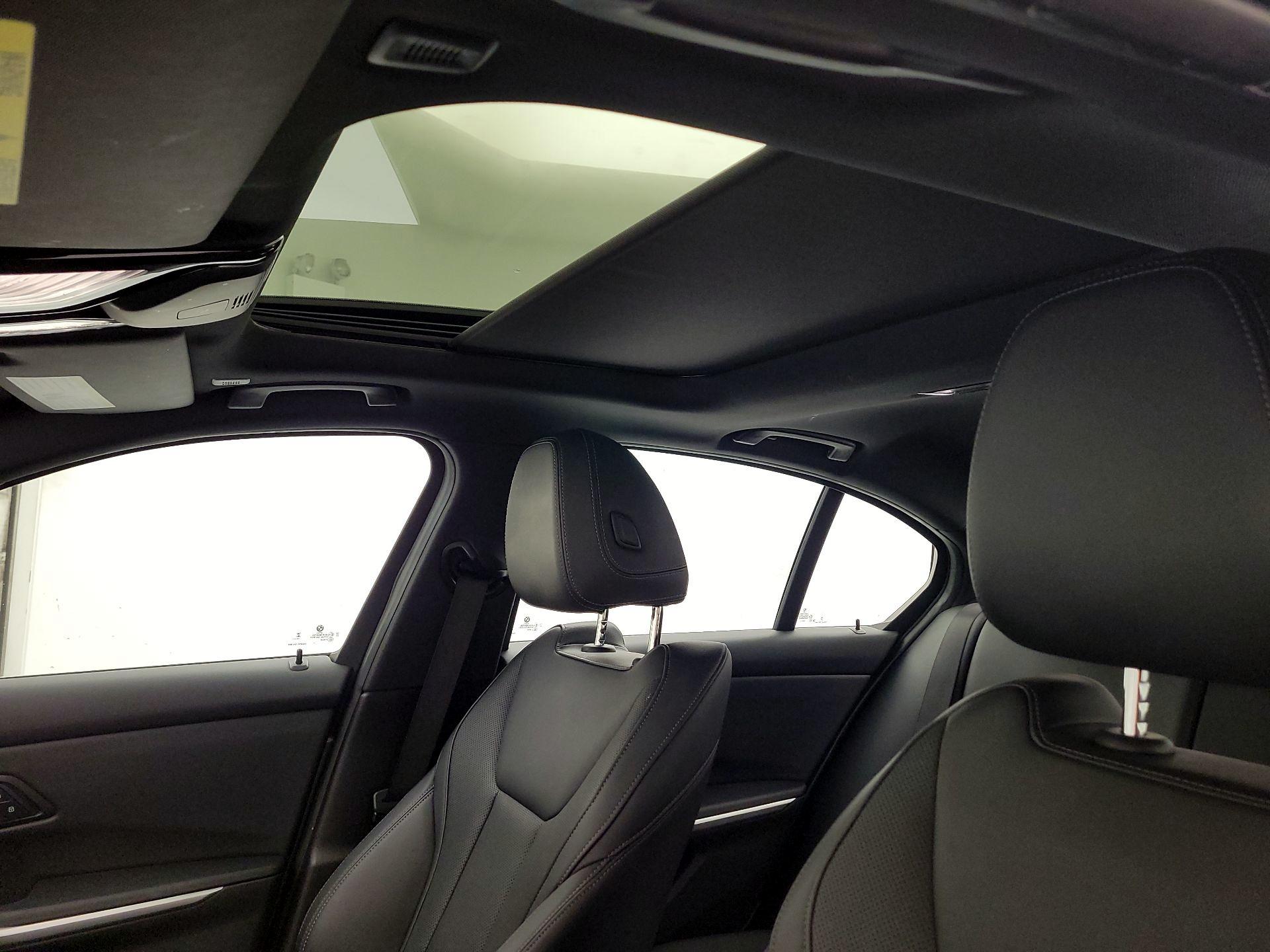 Thumbnail: 2024 BMW 3 Series - 19