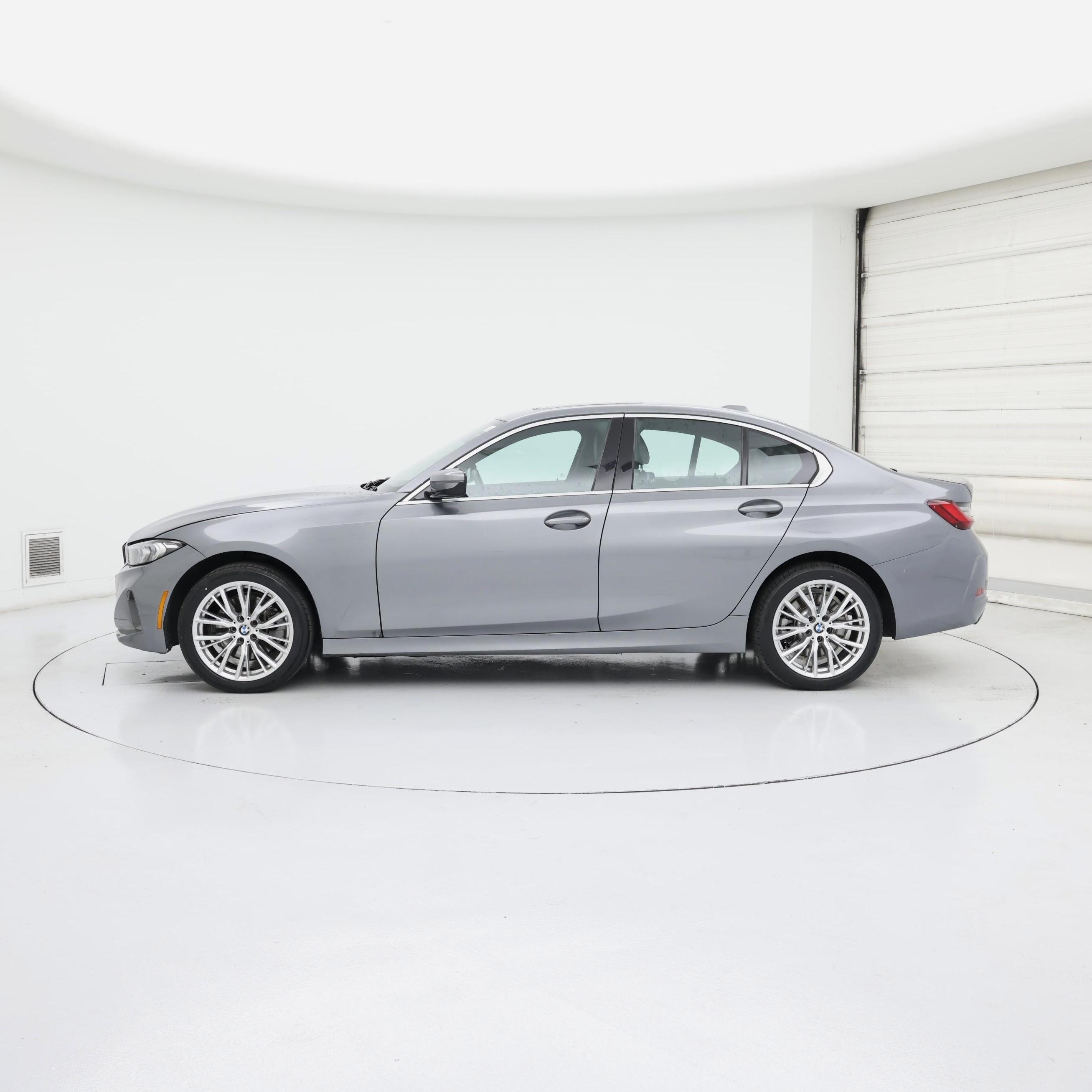 Thumbnail: 2024 BMW 3 Series - 3