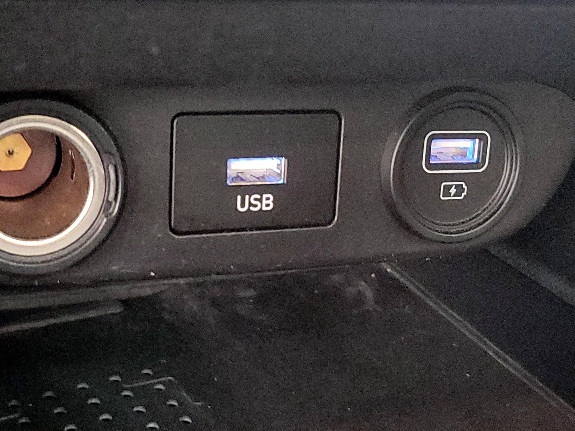 Thumbnail: 2021 Hyundai Elantra - 18