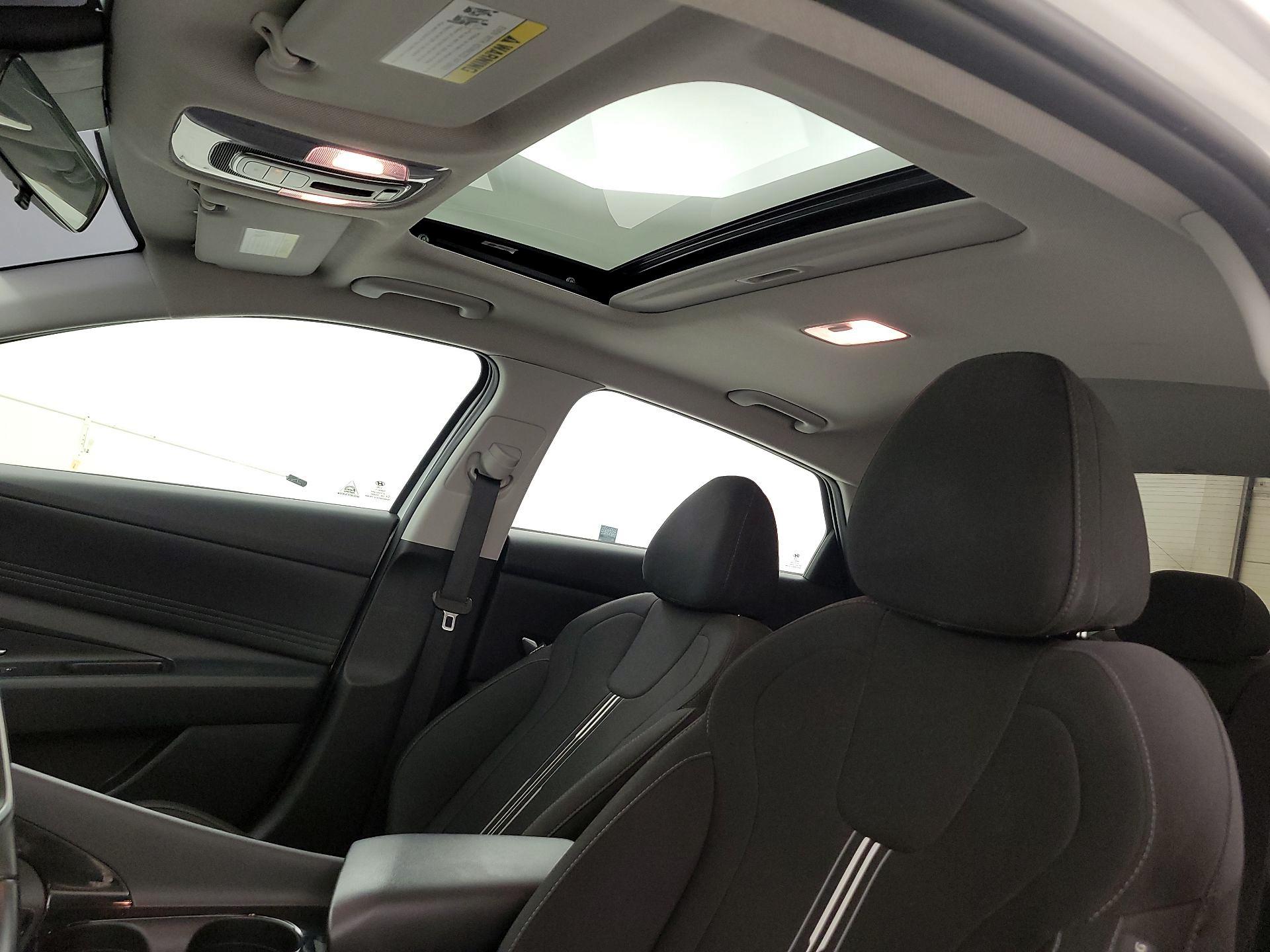 Thumbnail: 2021 Hyundai Elantra - 19