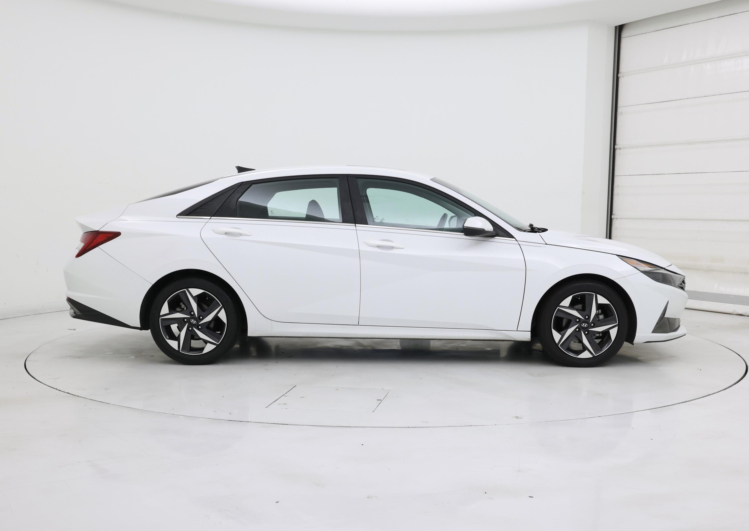 Thumbnail: 2021 Hyundai Elantra - 7