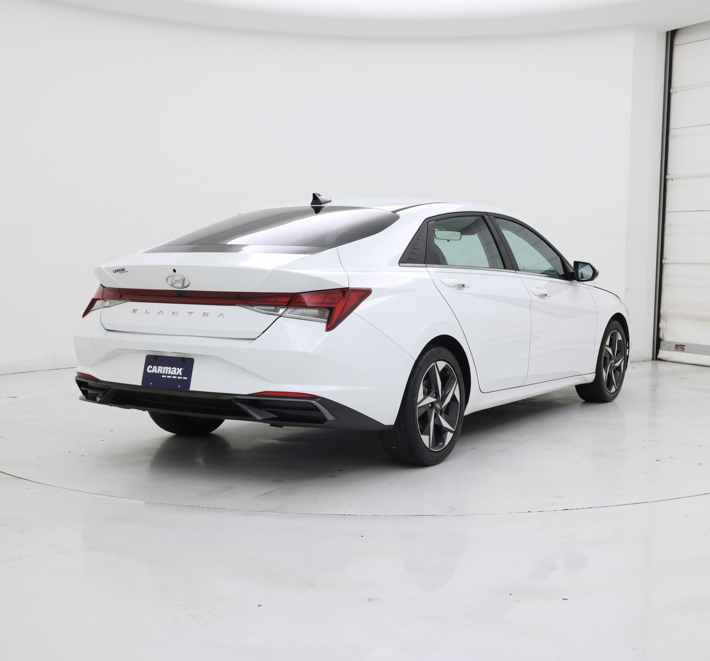 Thumbnail: 2021 Hyundai Elantra - 8