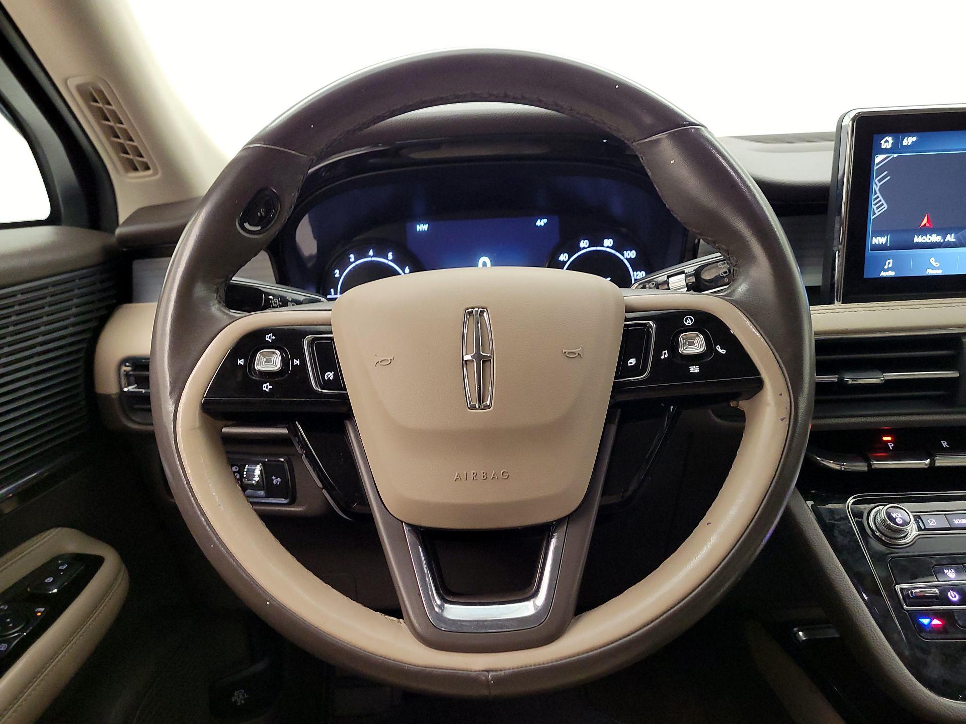 Thumbnail: 2021 Lincoln Corsair - 10