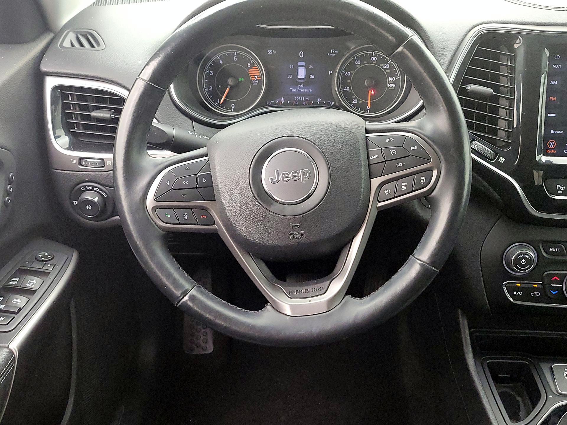 Thumbnail: 2020 Jeep Cherokee - 10