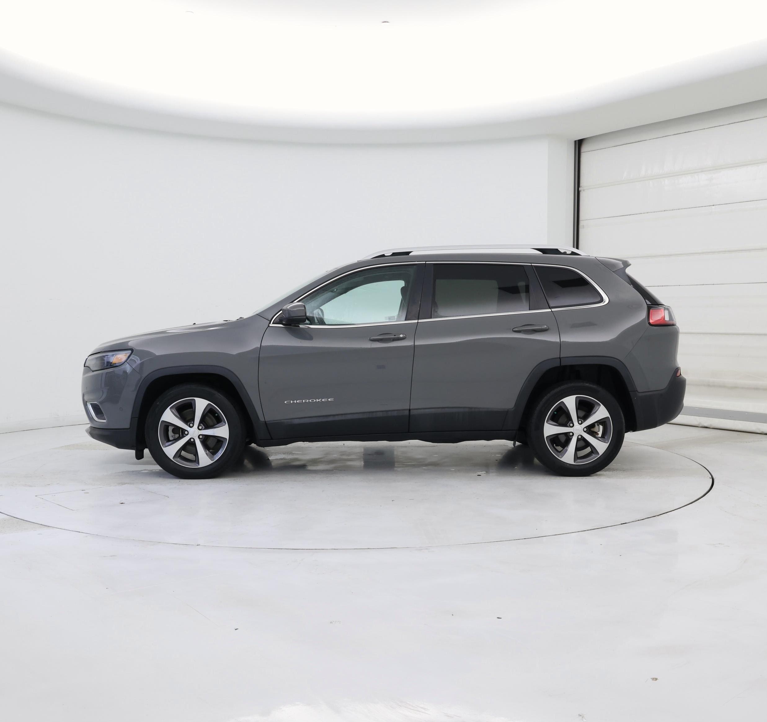 Thumbnail: 2020 Jeep Cherokee - 3
