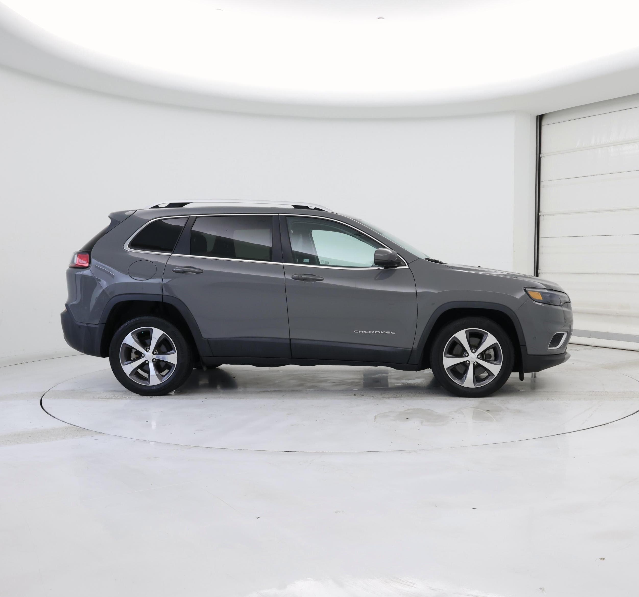 Thumbnail: 2020 Jeep Cherokee - 7