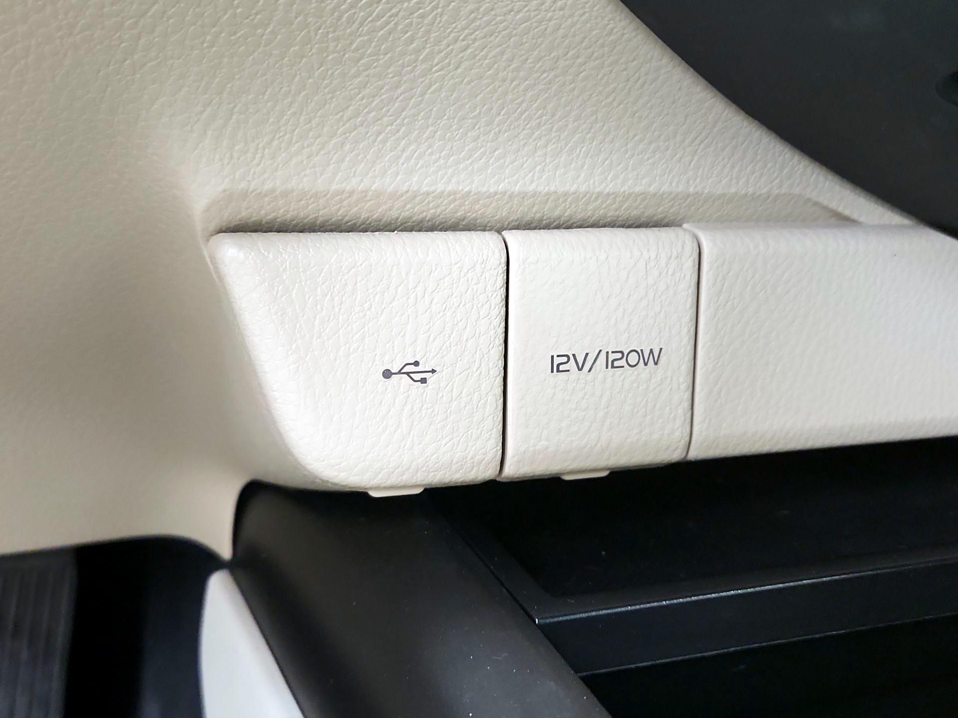 Thumbnail: 2024 Toyota Camry - 18