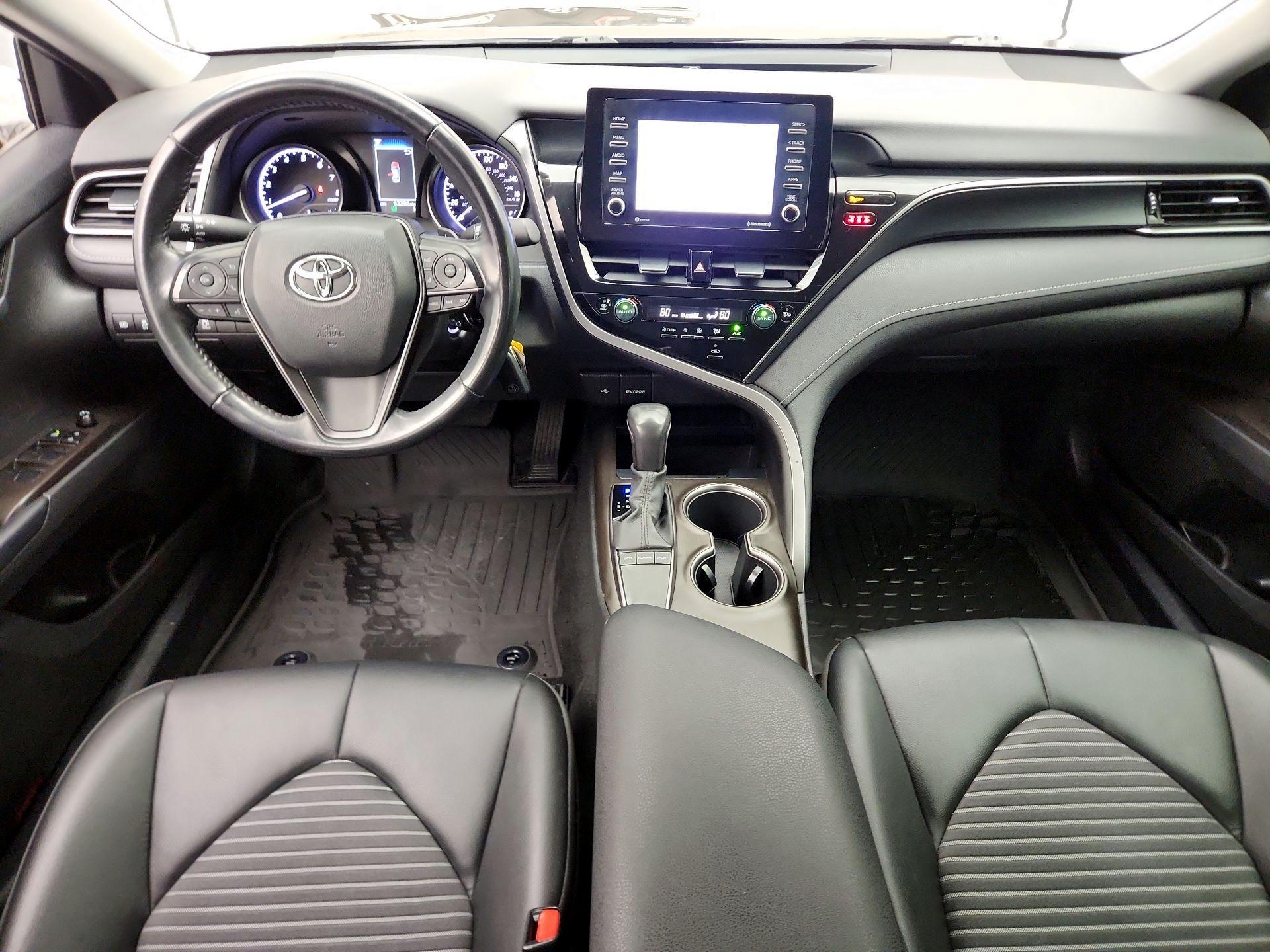 Thumbnail: 2022 Toyota Camry - 9