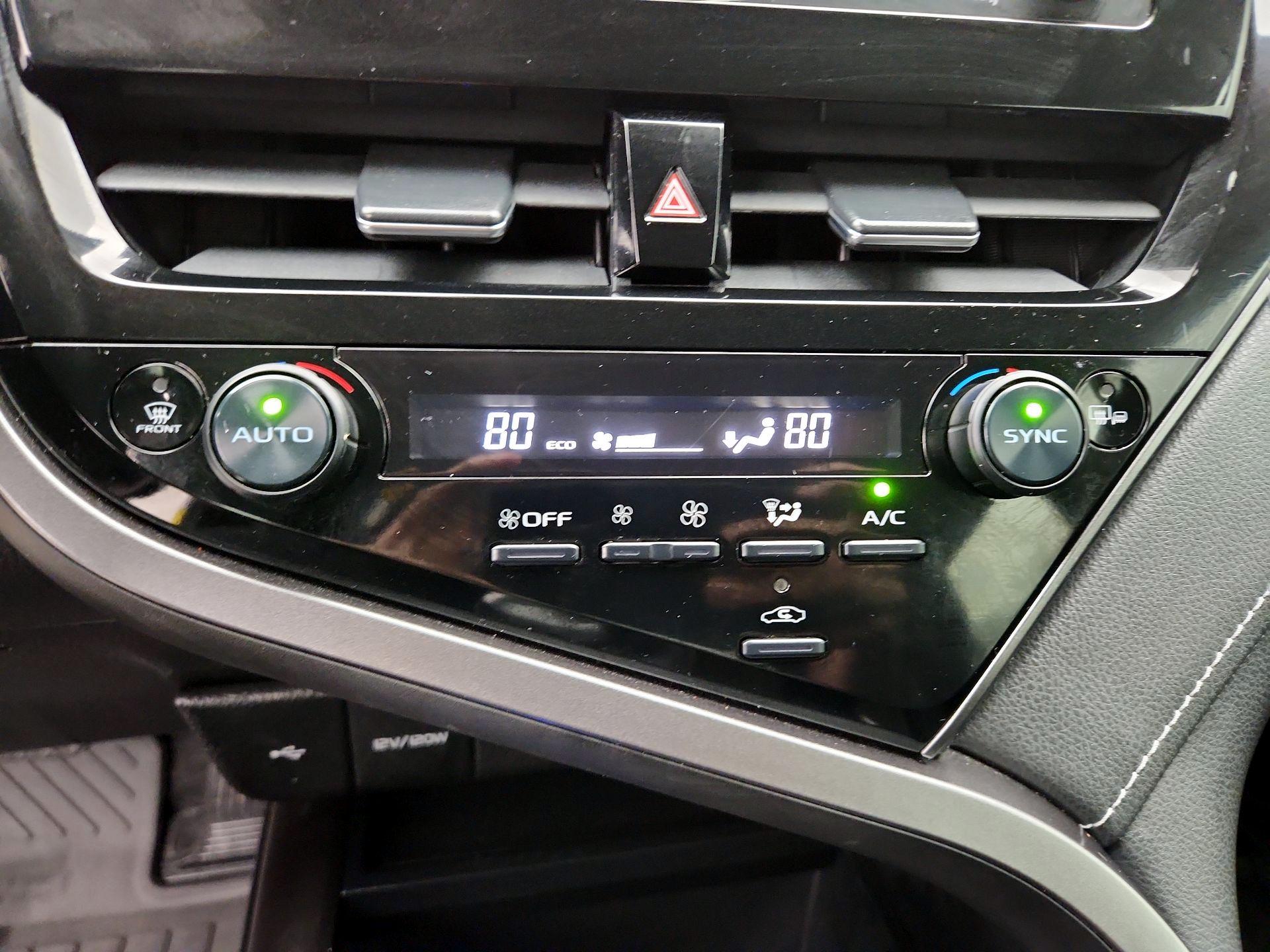 Thumbnail: 2022 Toyota Camry - 16