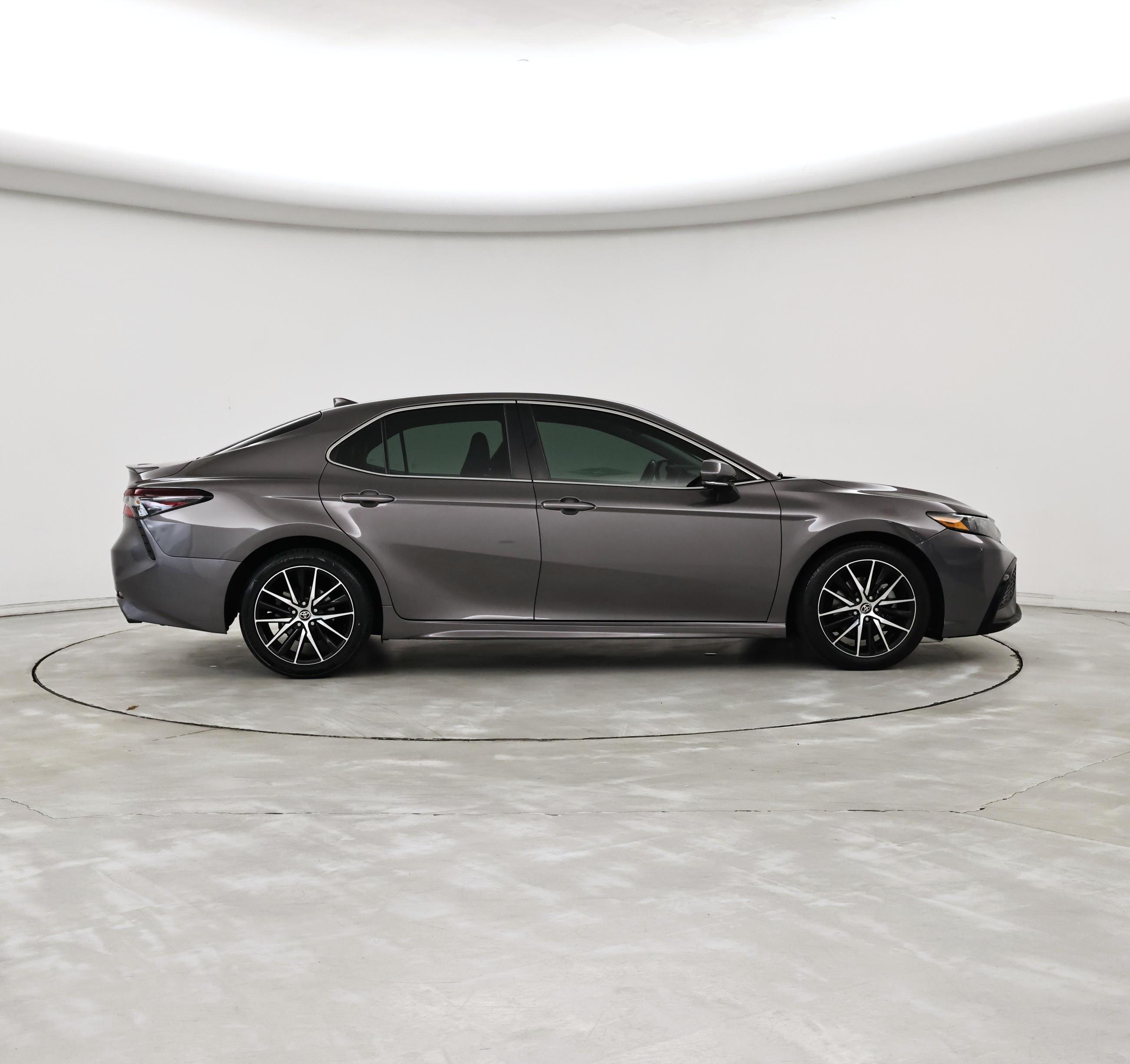 Thumbnail: 2022 Toyota Camry - 7