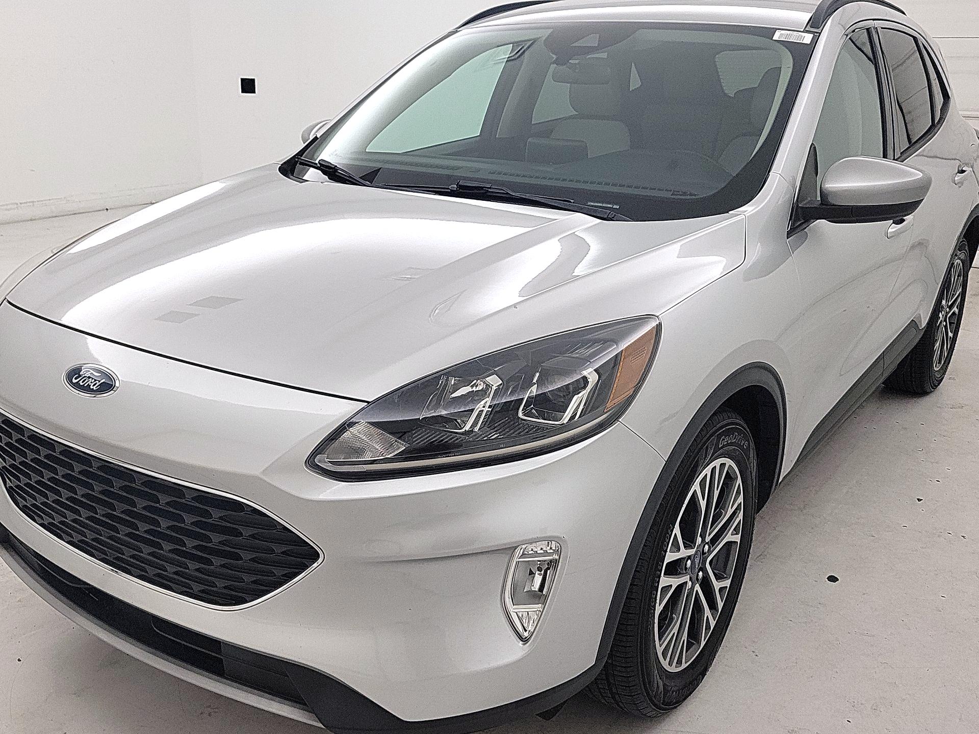 Thumbnail: 2020 Ford Escape - 3