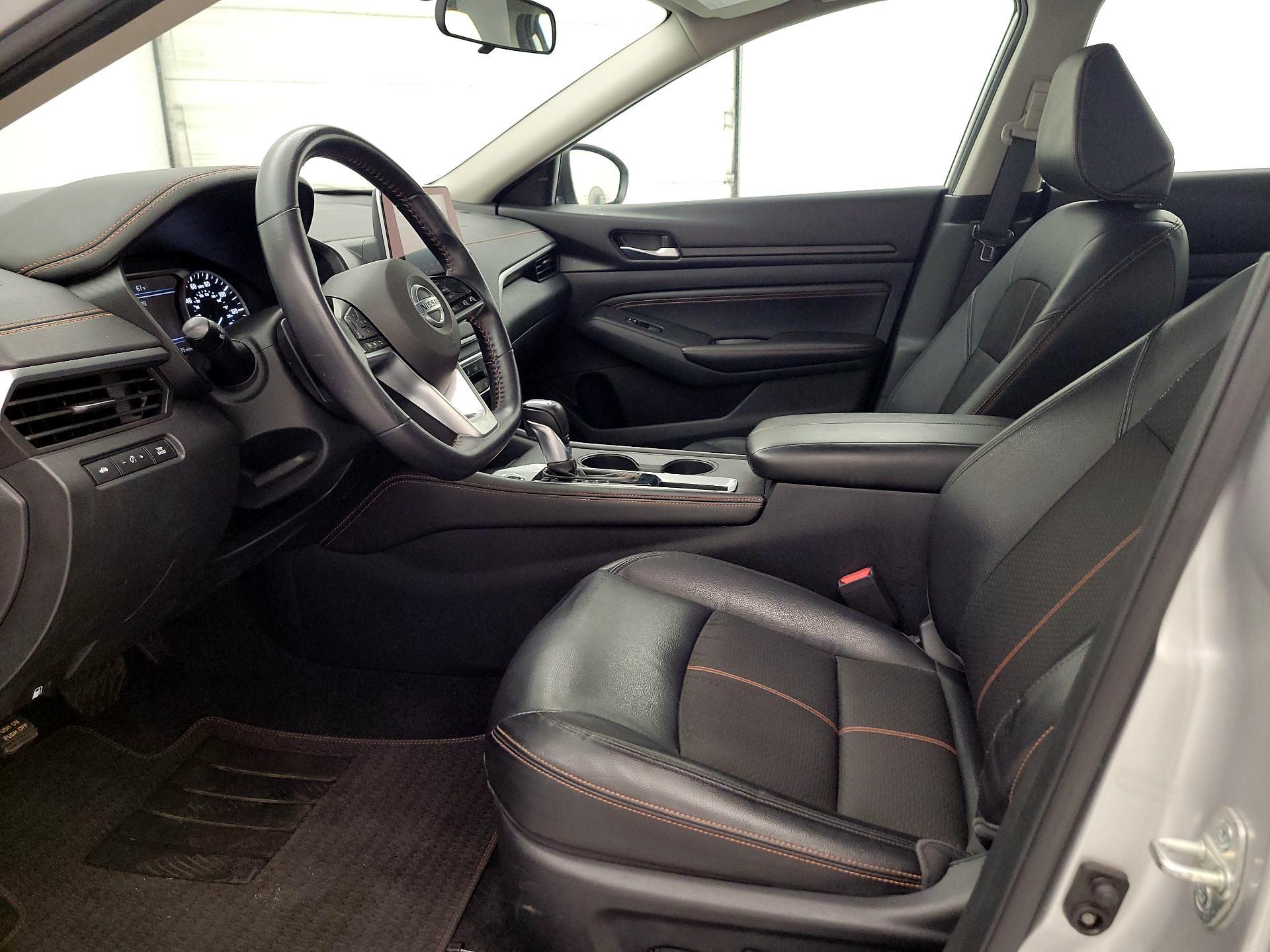 Thumbnail: 2020 Nissan Altima - 11