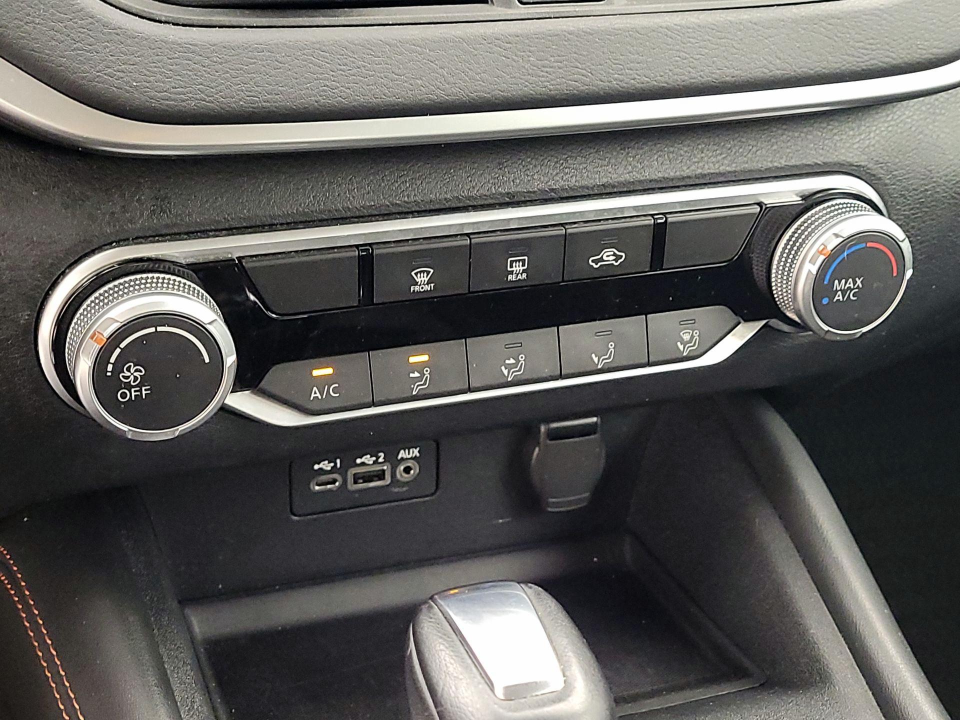 Thumbnail: 2020 Nissan Altima - 16