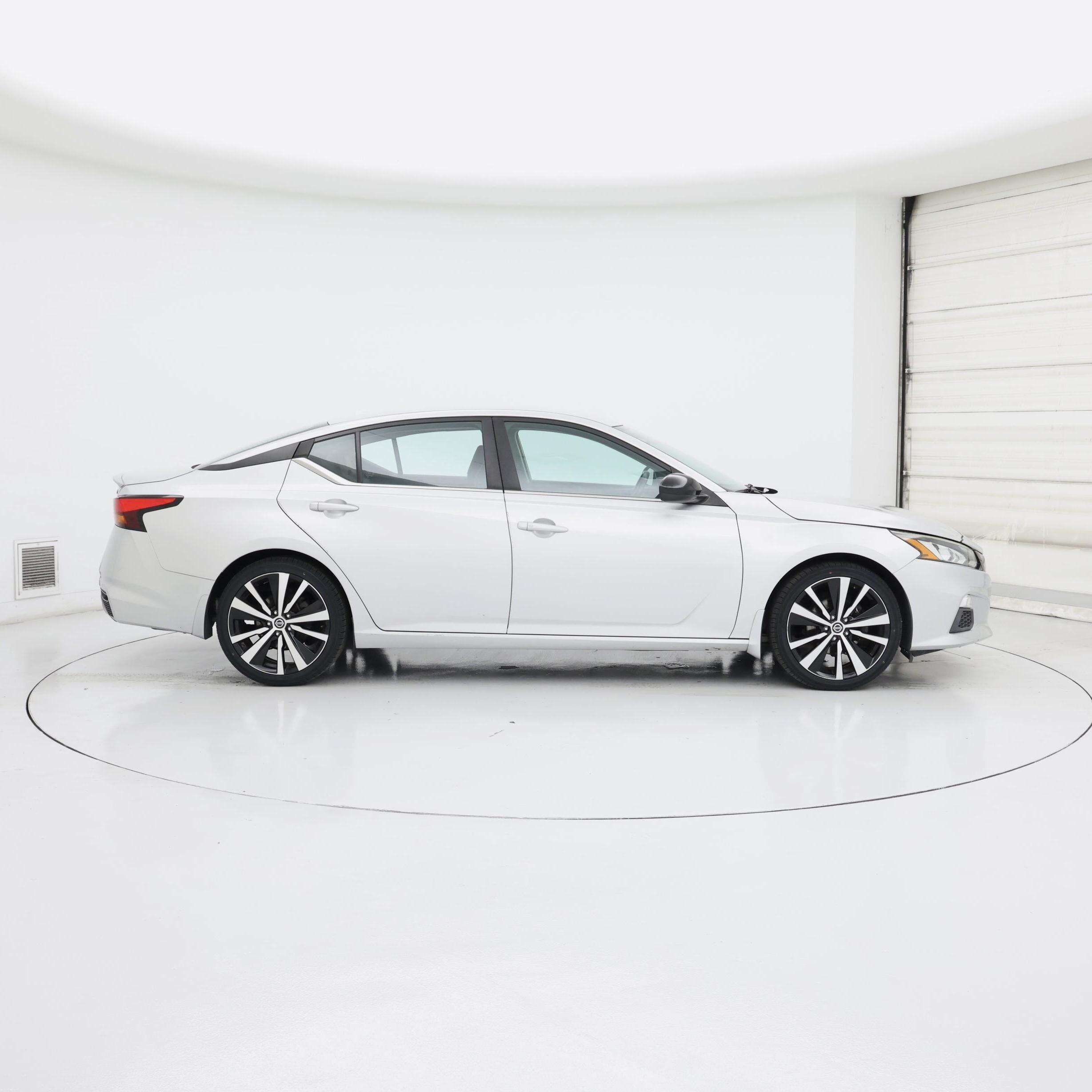 Thumbnail: 2020 Nissan Altima - 7