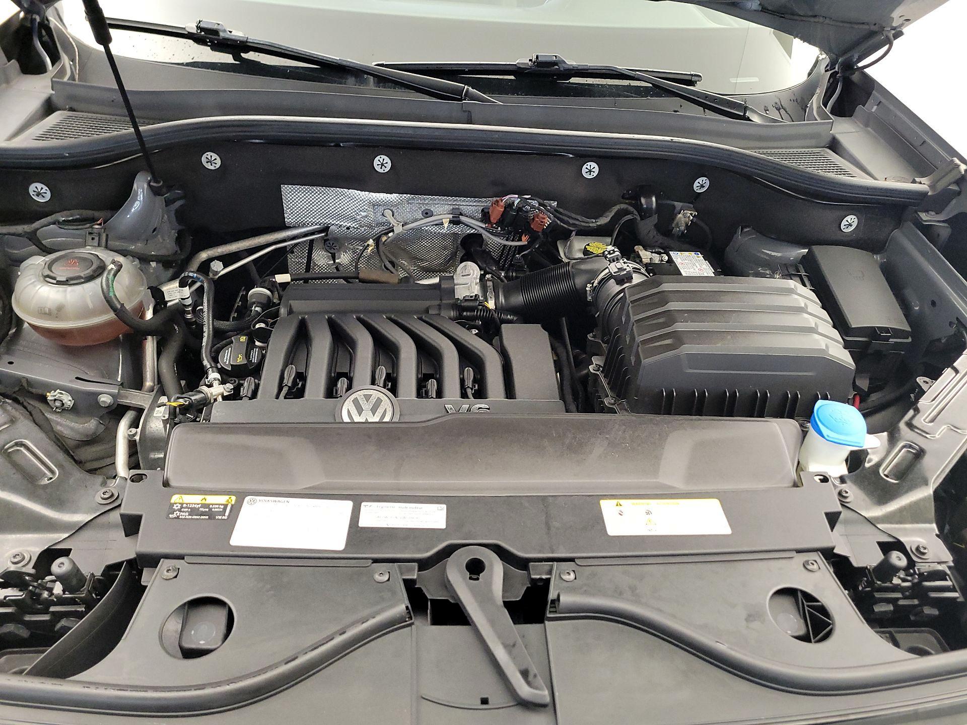 Thumbnail: 2021 Volkswagen Atlas - 17