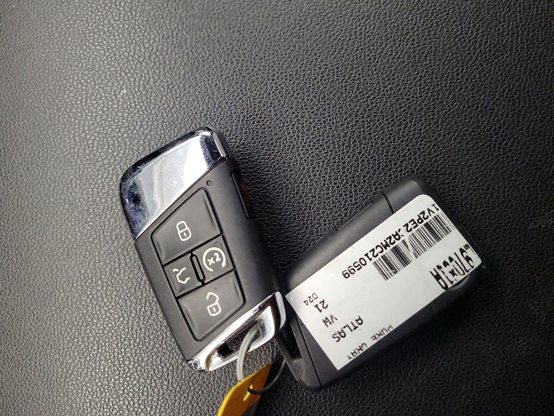 Thumbnail: 2021 Volkswagen Atlas - 18