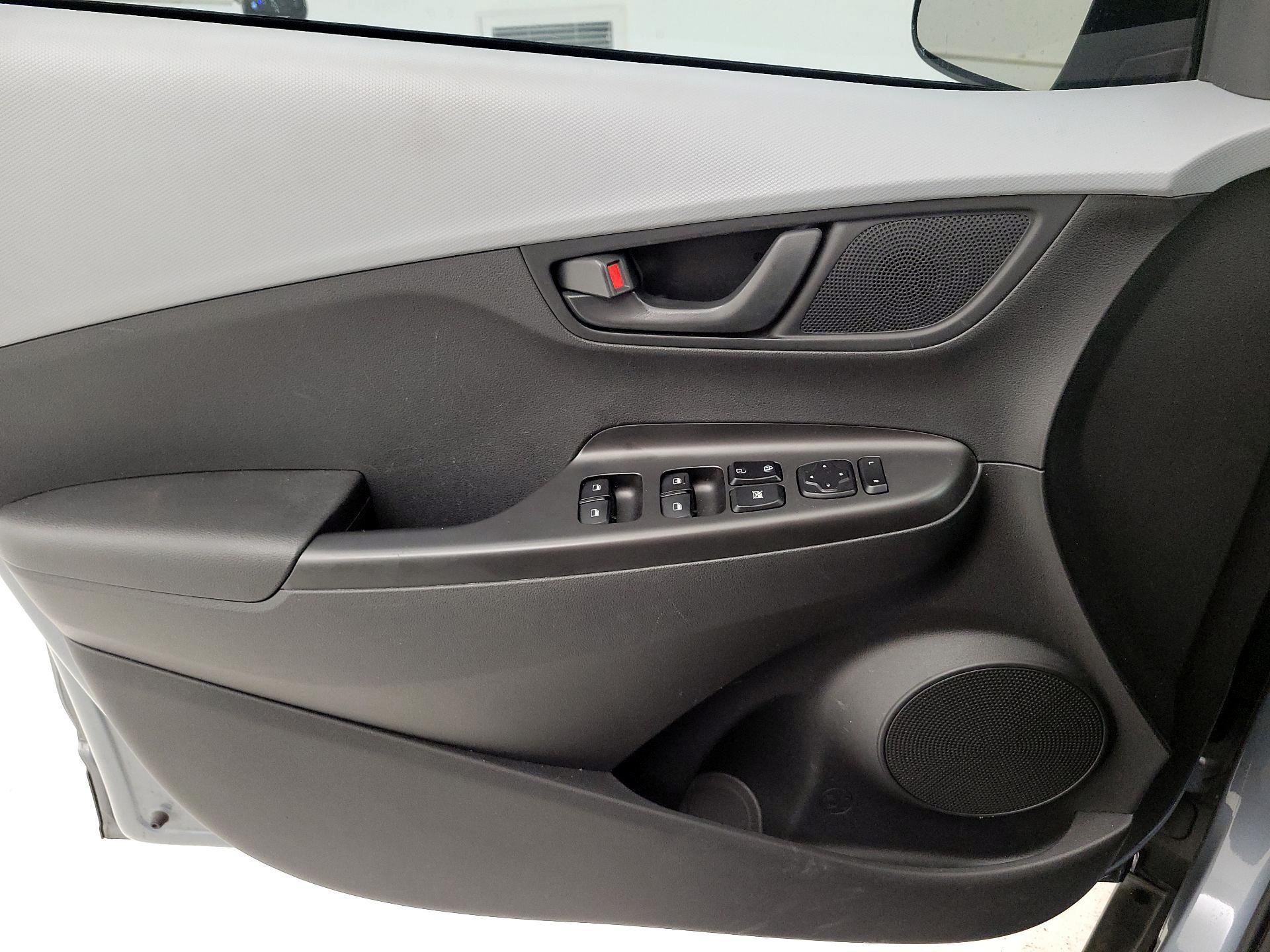 Thumbnail: 2021 Hyundai Kona - 12