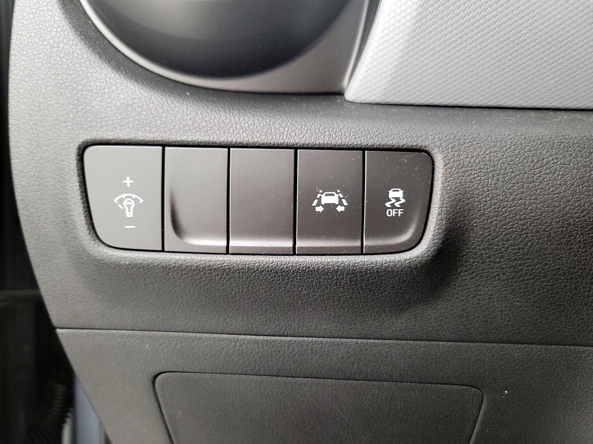 Thumbnail: 2021 Hyundai Kona - 13