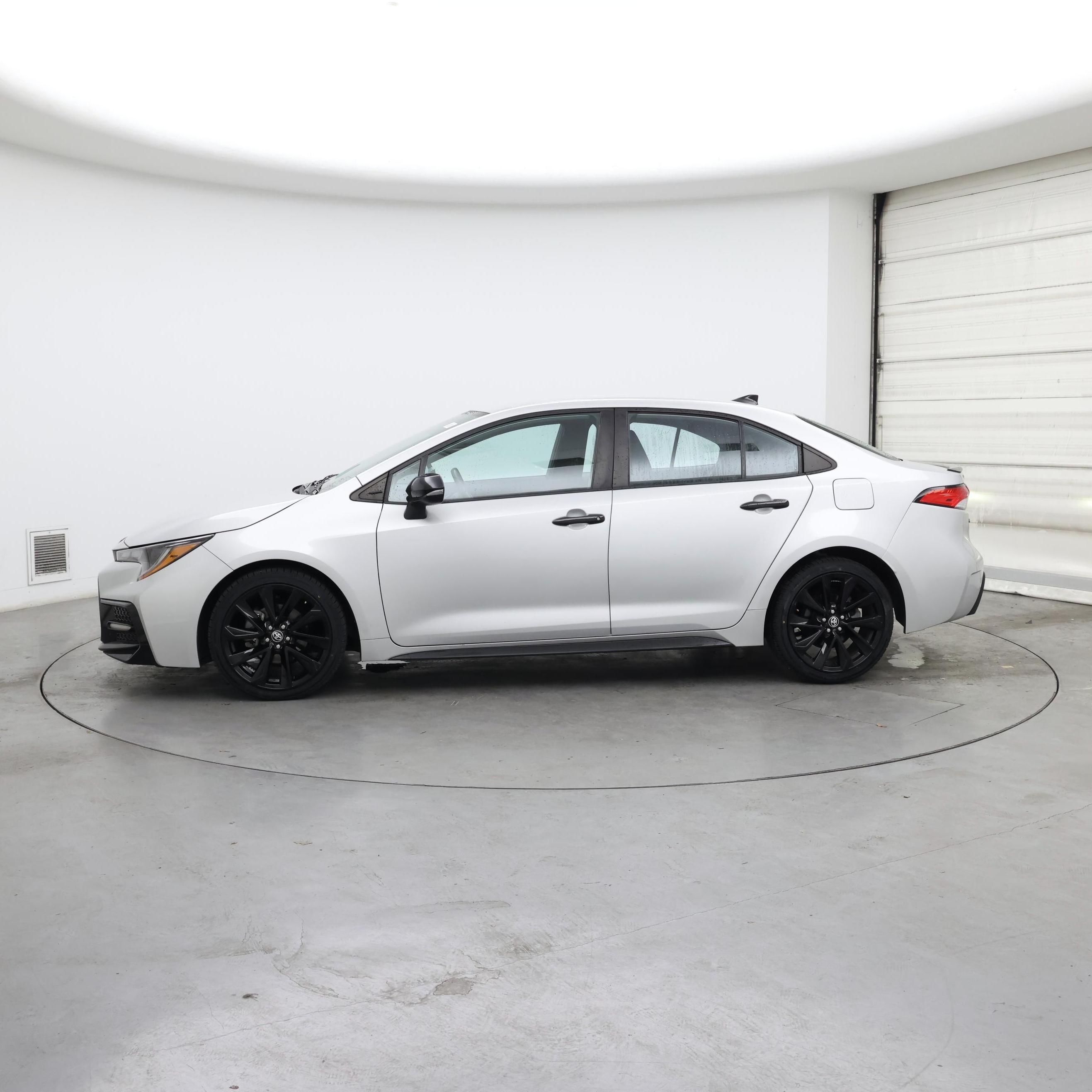 Thumbnail: 2022 Toyota Corolla - 3