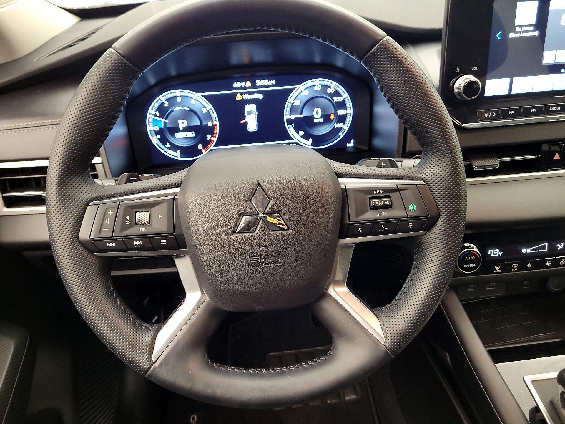 Thumbnail: 2024 Mitsubishi Outlander - 10