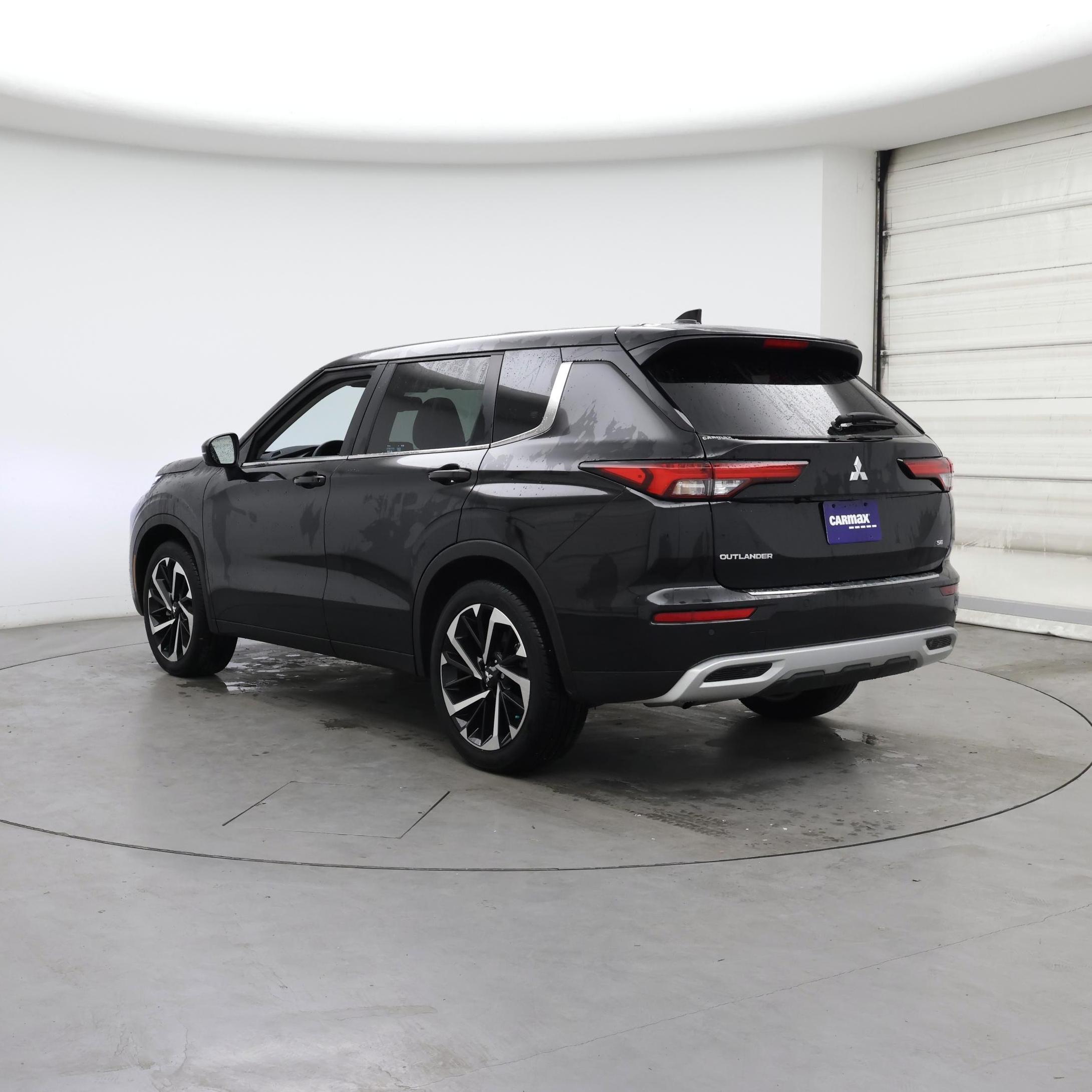 Thumbnail: 2024 Mitsubishi Outlander - 2