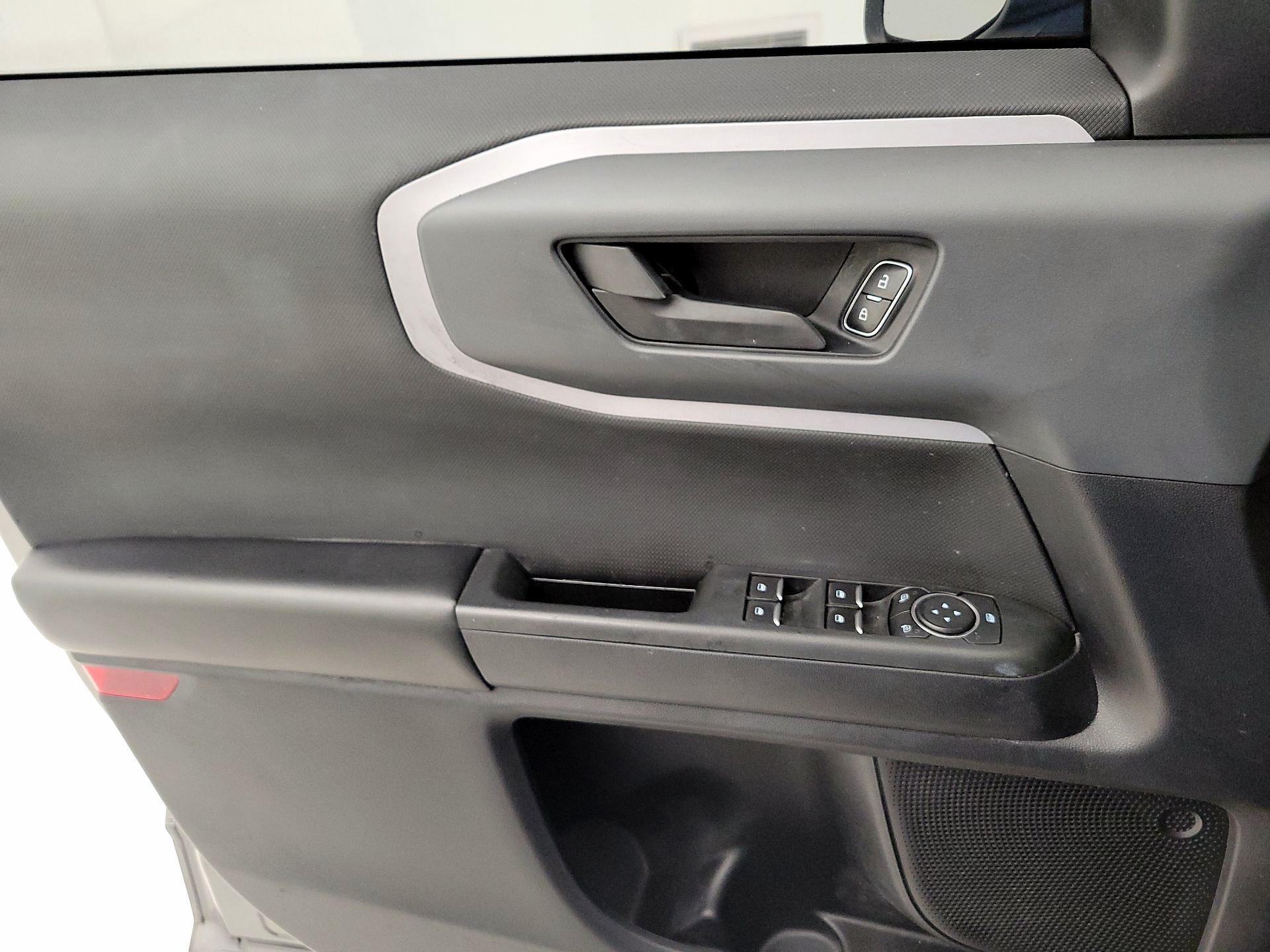 Thumbnail: 2022 Ford Bronco Sport - 10