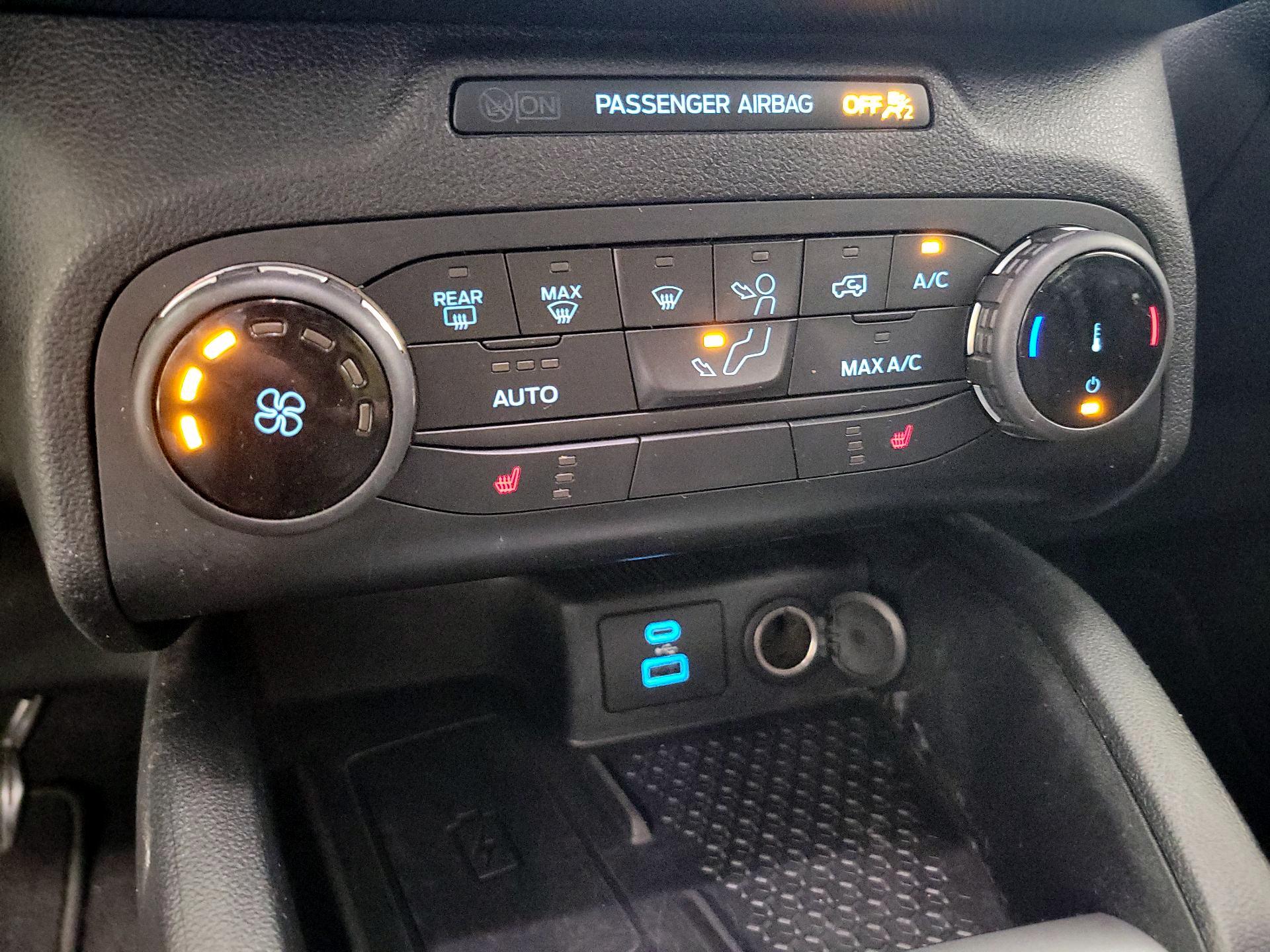 Thumbnail: 2022 Ford Bronco Sport - 14