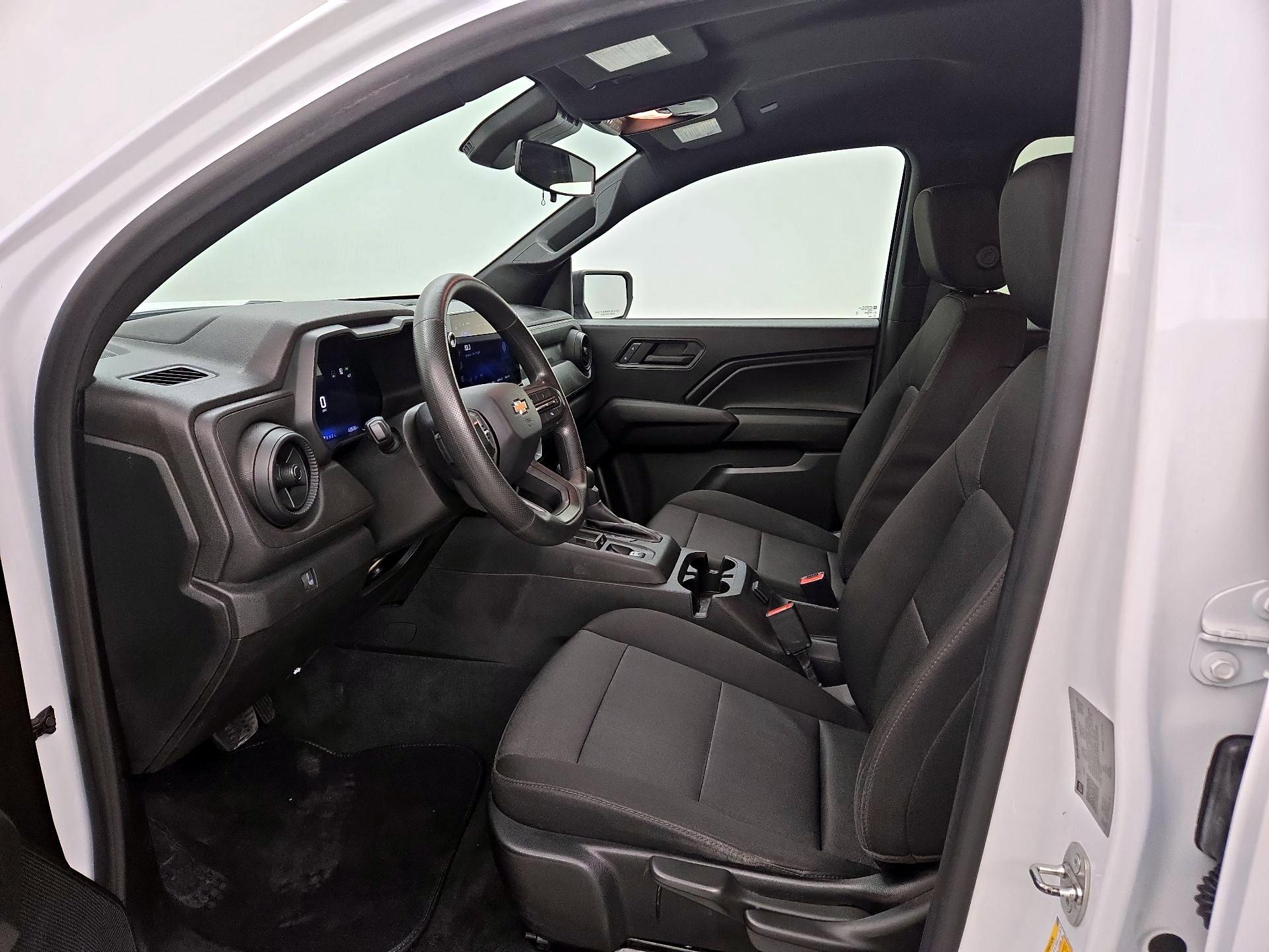 Thumbnail: 2023 Chevrolet Colorado - 11