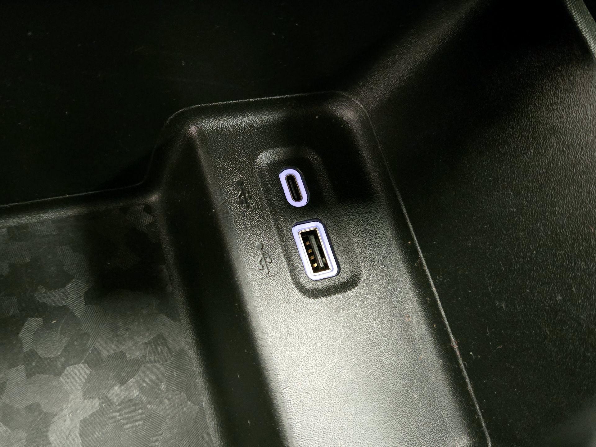 Thumbnail: 2023 Chevrolet Colorado - 17