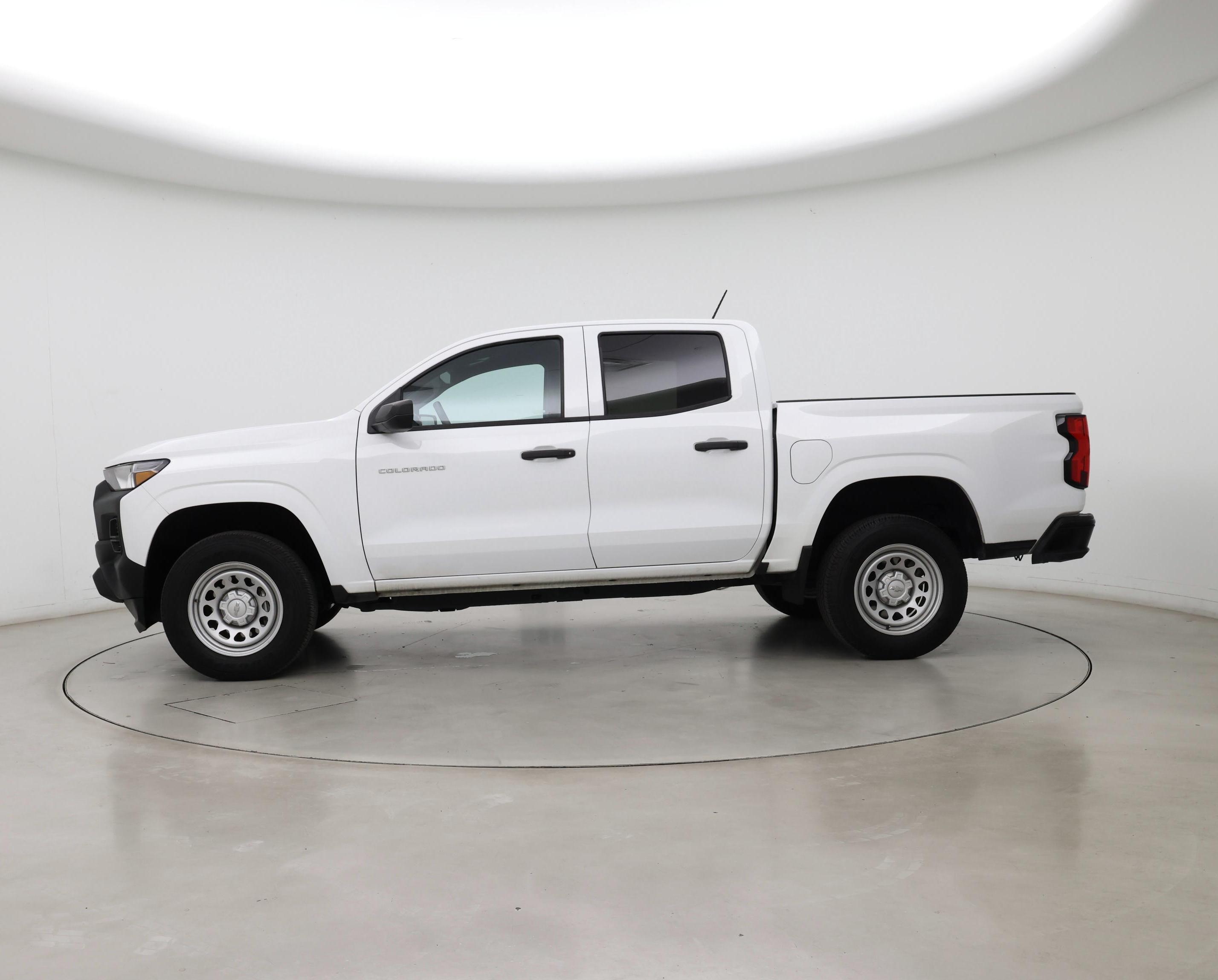 Thumbnail: 2023 Chevrolet Colorado - 3