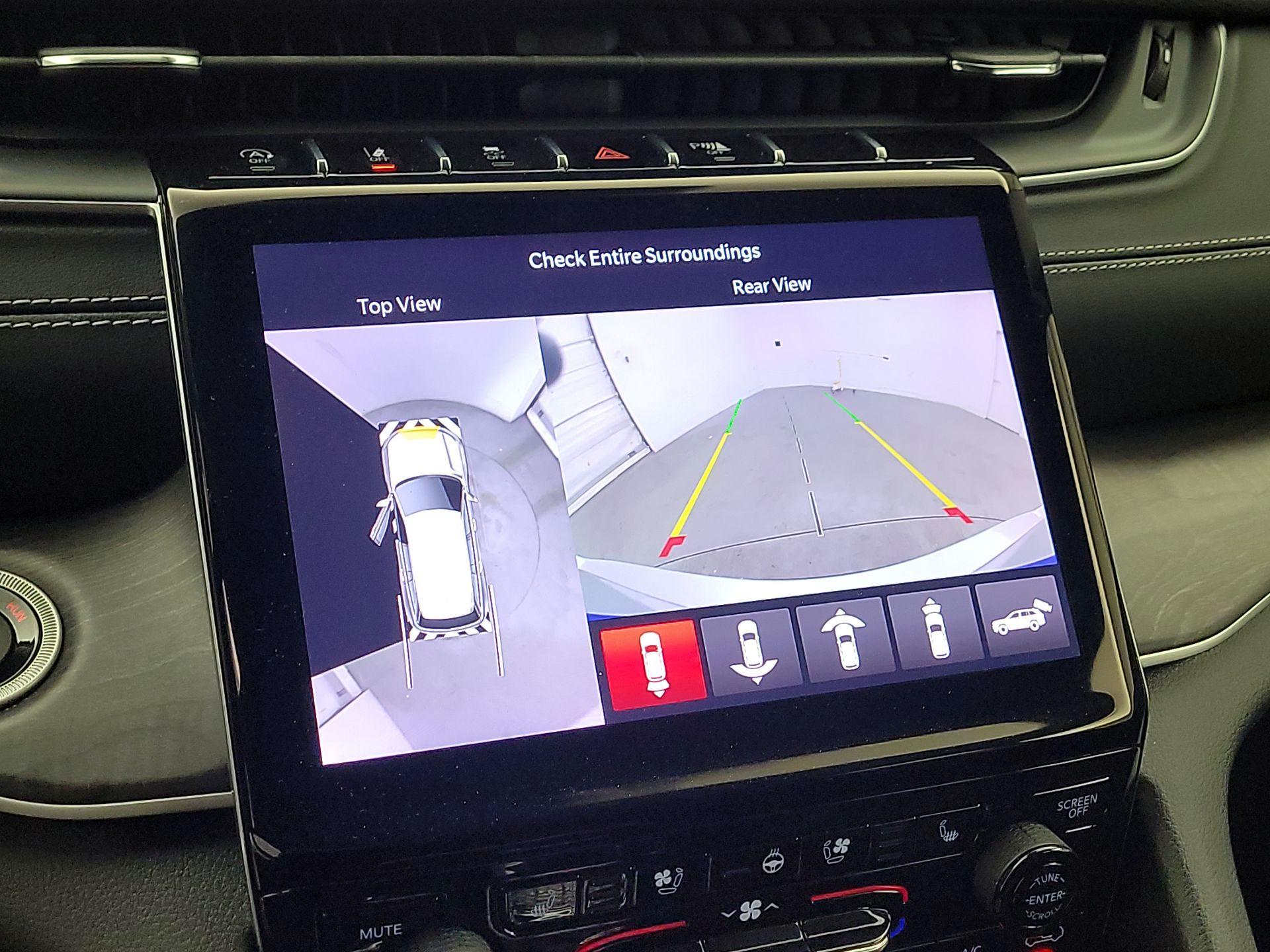 Thumbnail: 2023 Jeep Grand Cherokee L - 14